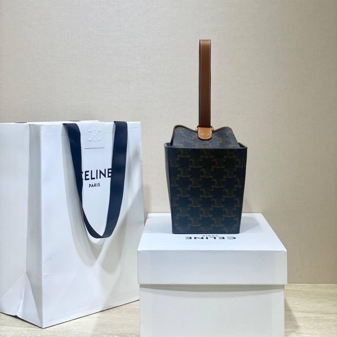 🔥大货实拍图 𝗖𝗘𝗟𝗜𝗡𝗘♥𝗦𝗧𝗥𝗔𝗣 𝗕𝗢𝗫 型号：197142 尺寸：10.5*14.5*10cm