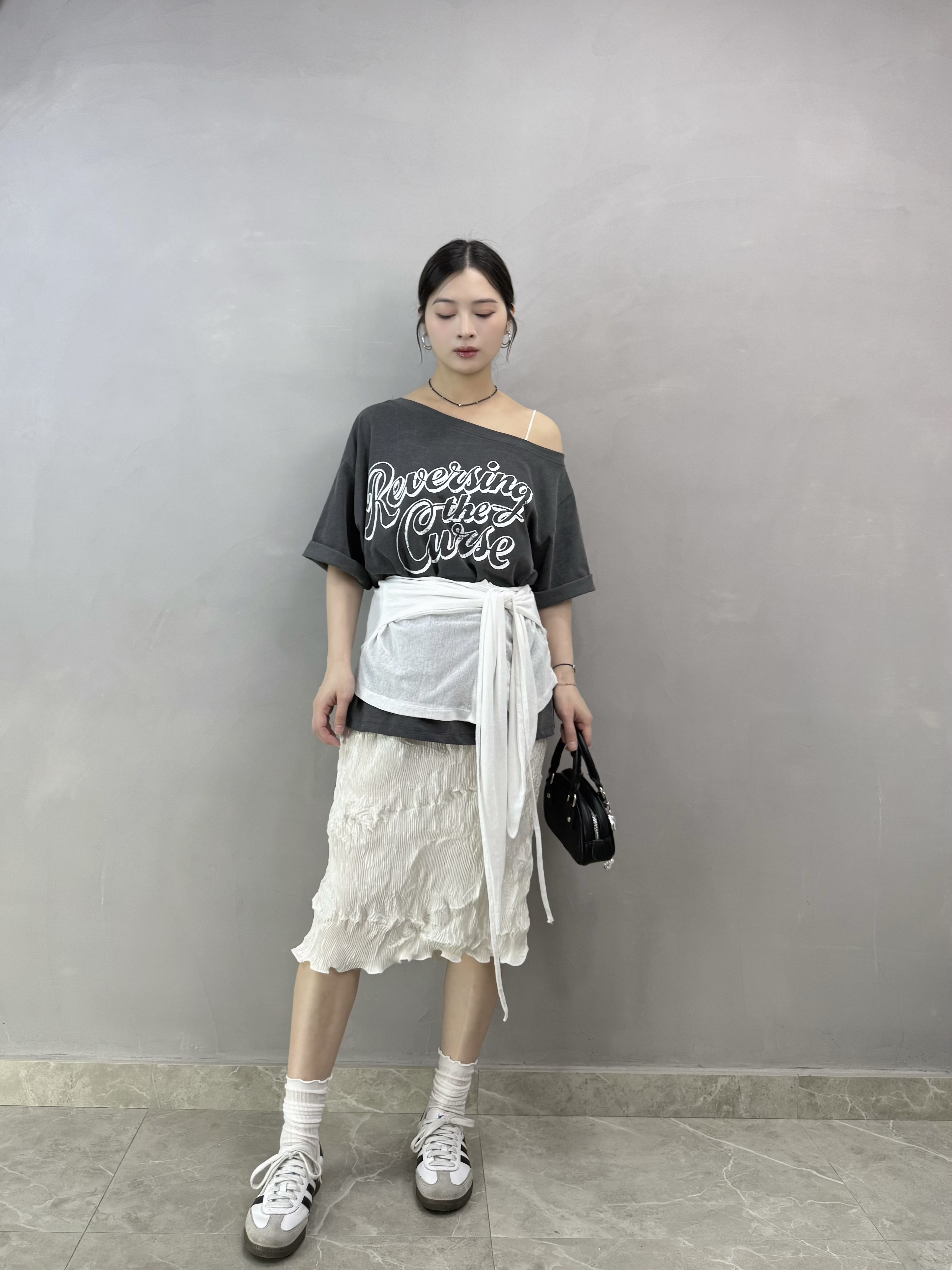 R60 露膊字母Tee