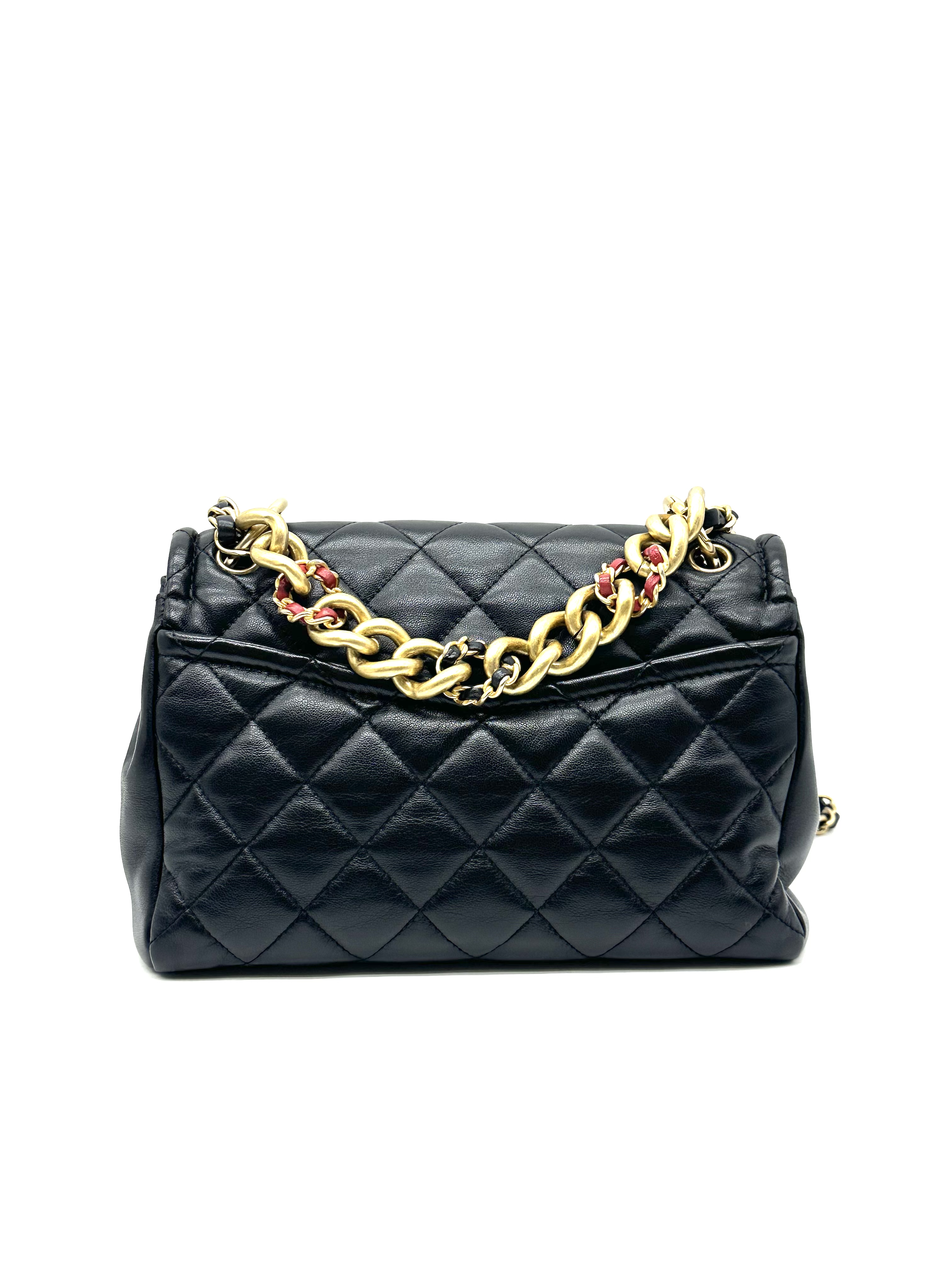 Pre-Owned CHANEL Matelassé Coco Mark chain crossbody shoulder bag / Product Code: 26041516