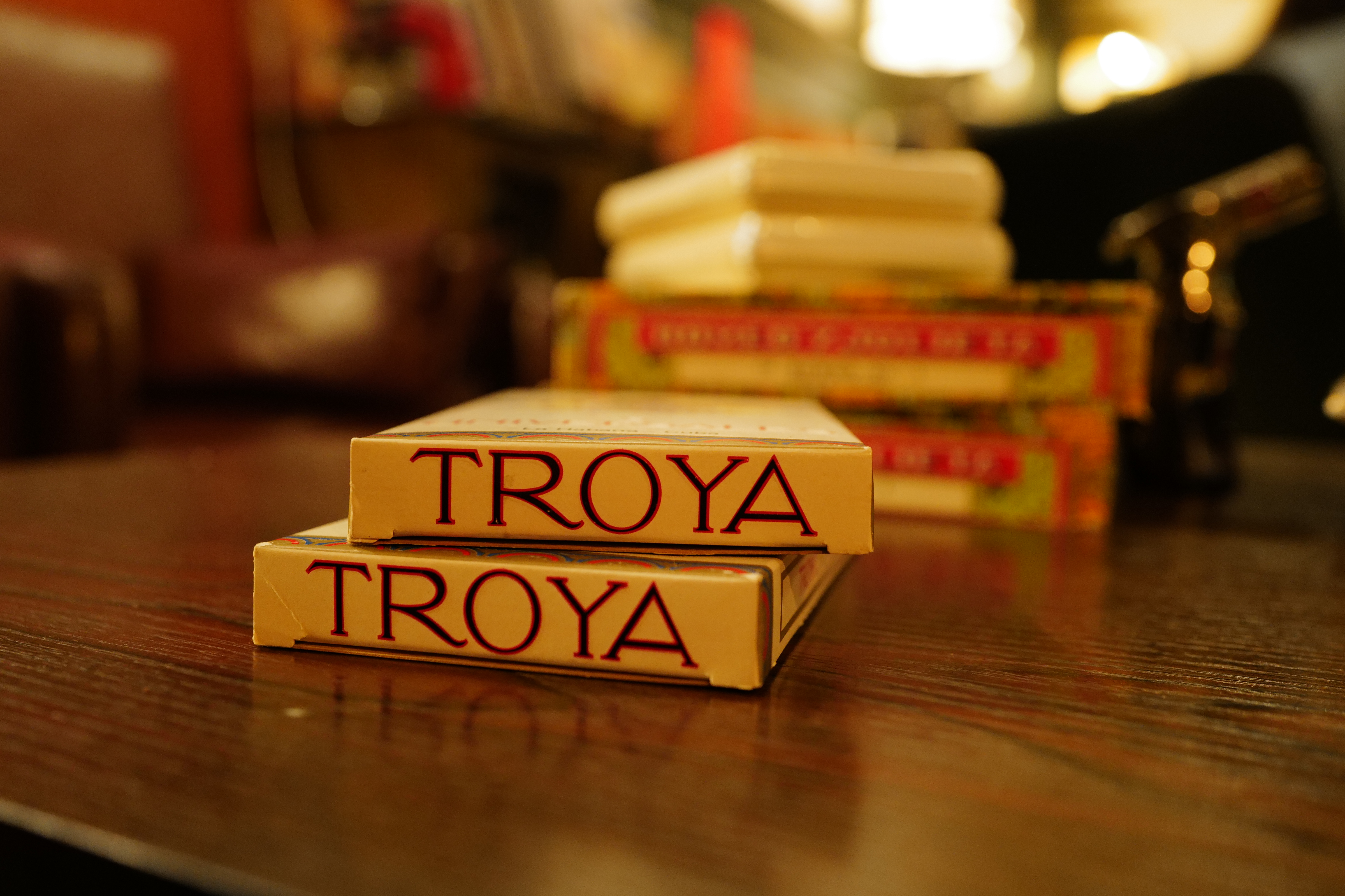 Troya Universals 70s (特洛伊 宇宙 70s) 