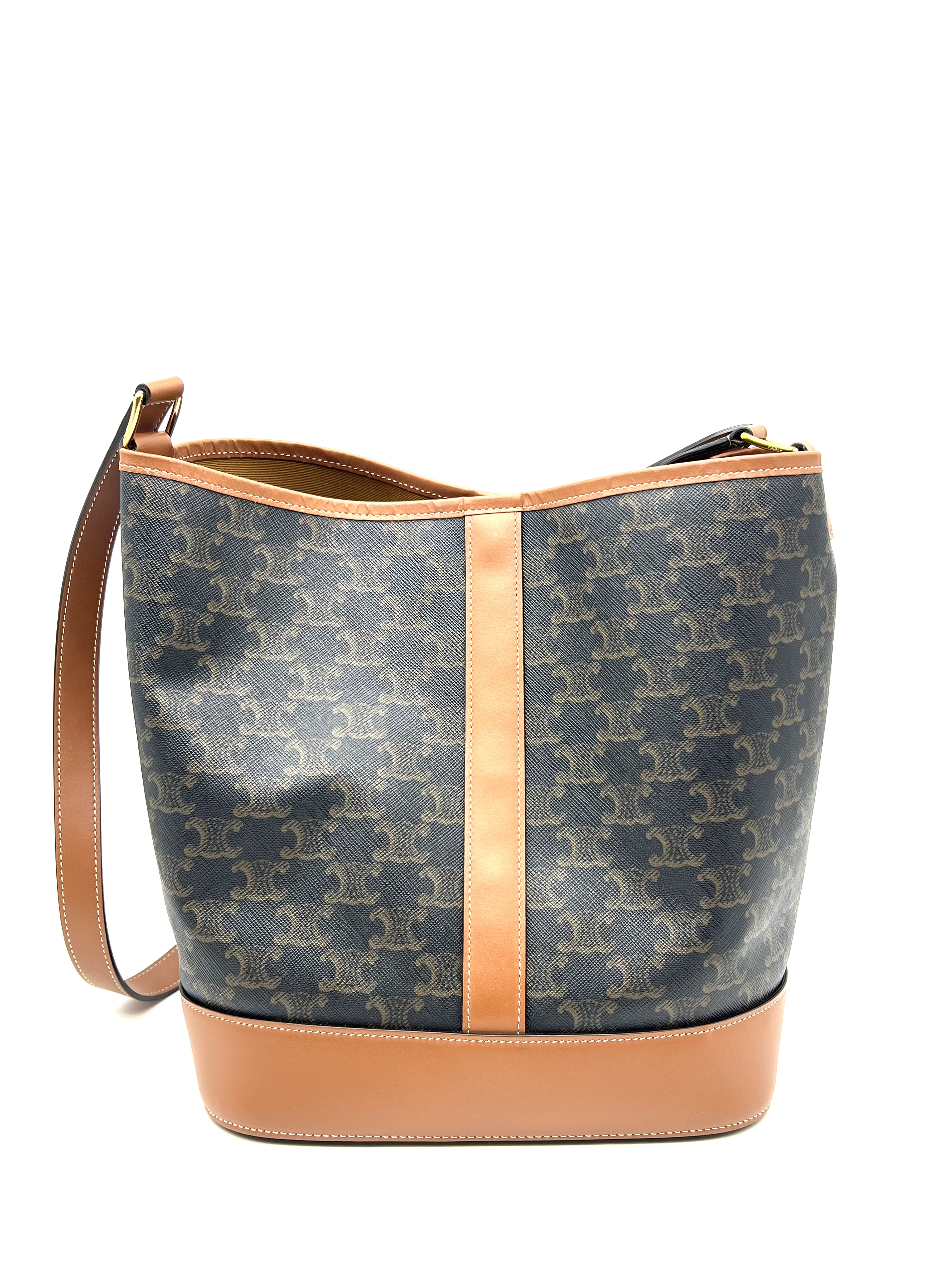 Pre-Owned CELINE Bucket Bag / Product Code: 26051201
