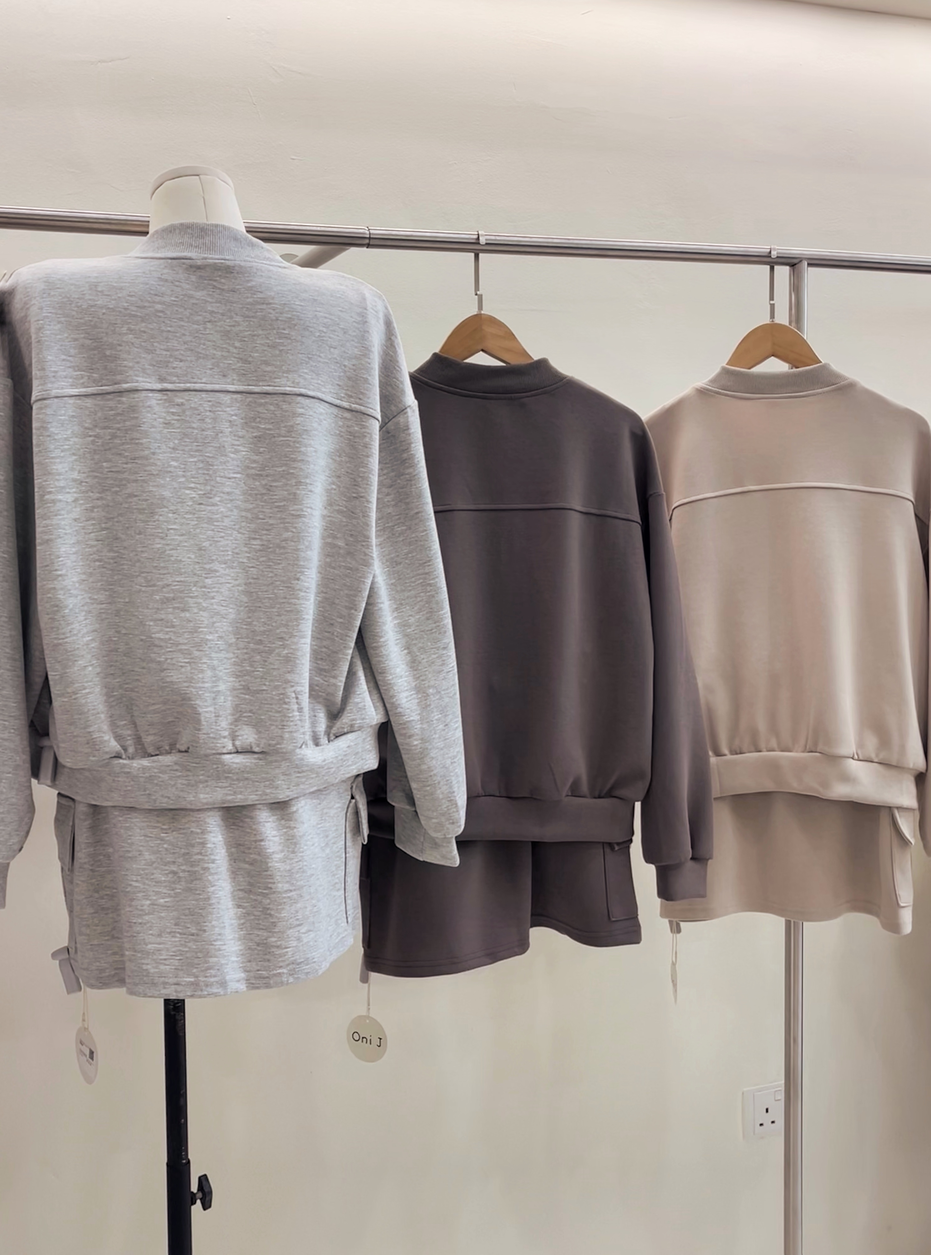 2226外套上衣+半弹裤裙