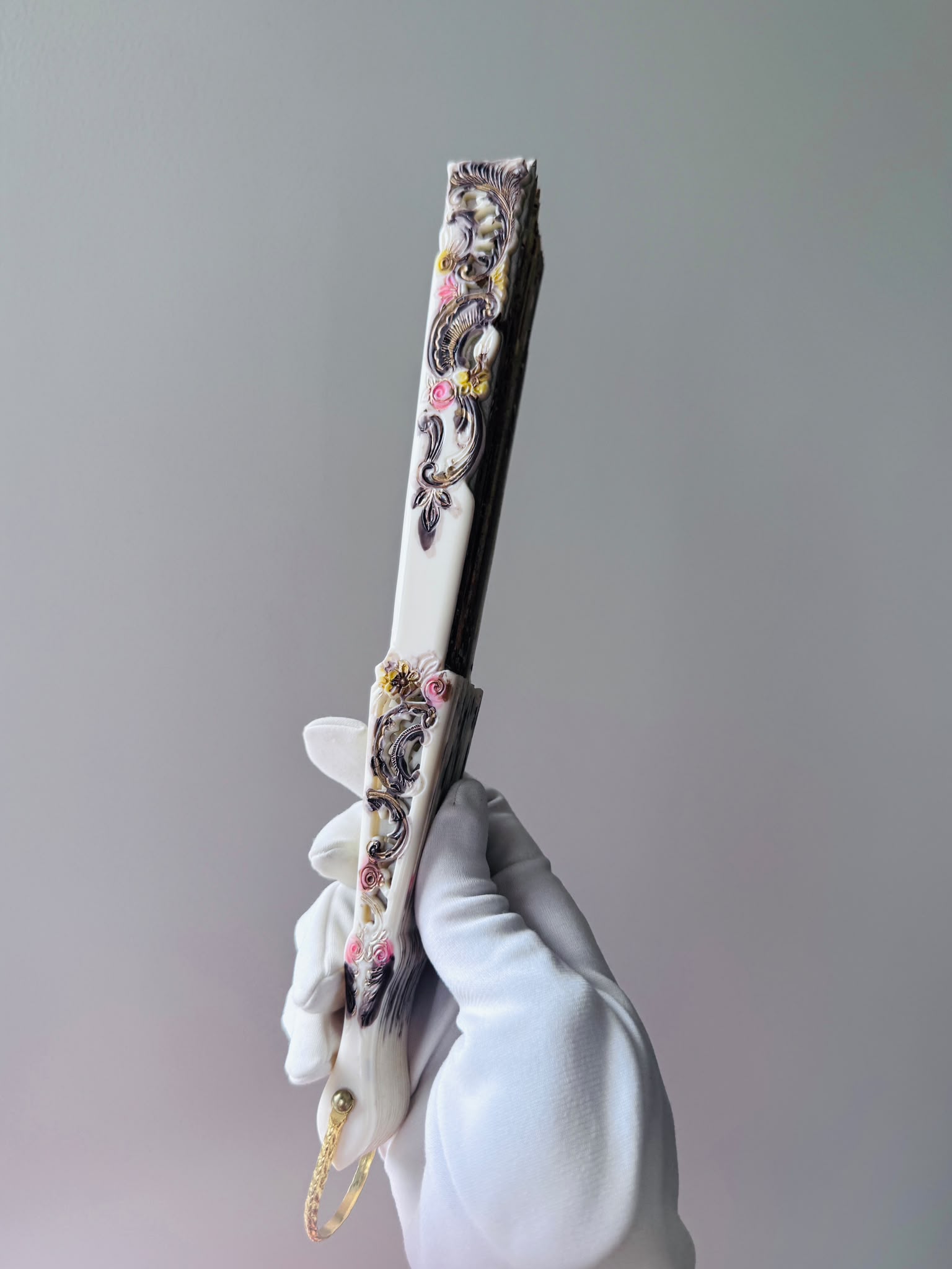 Antique c. 1890–1920 European Hand-Painted & SIgned Rococo Revival Folding Fan (MT2616)