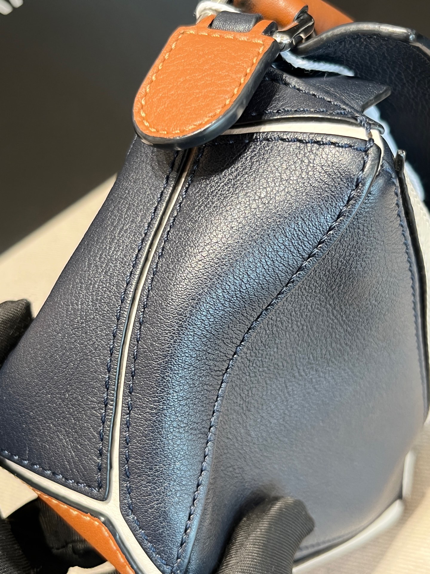 【預訂貨品】Loewe 海軍風三拼色 minipuzzle