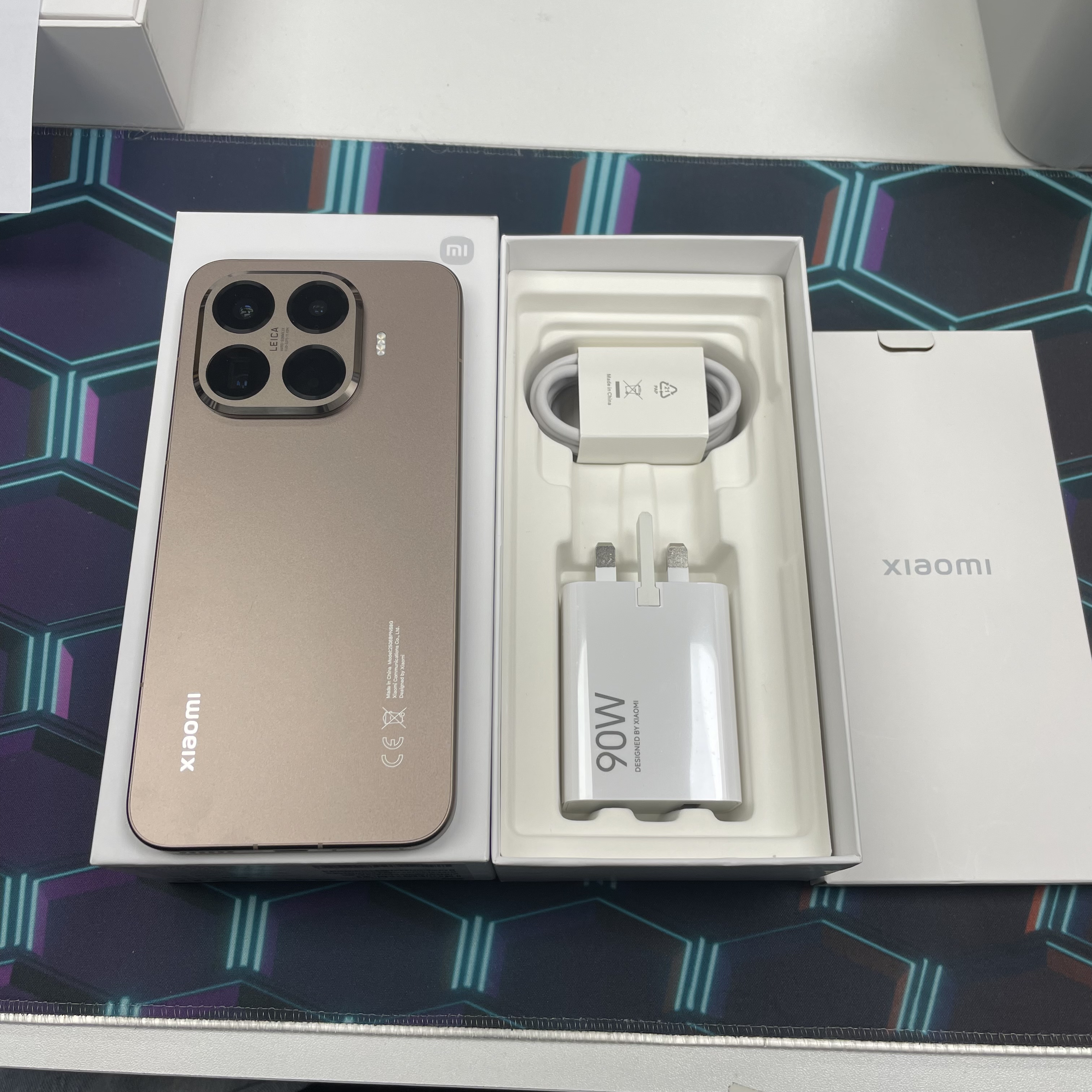 *6251 XiaoMi 15T Pro 完美機 12+512GB 金色 gold