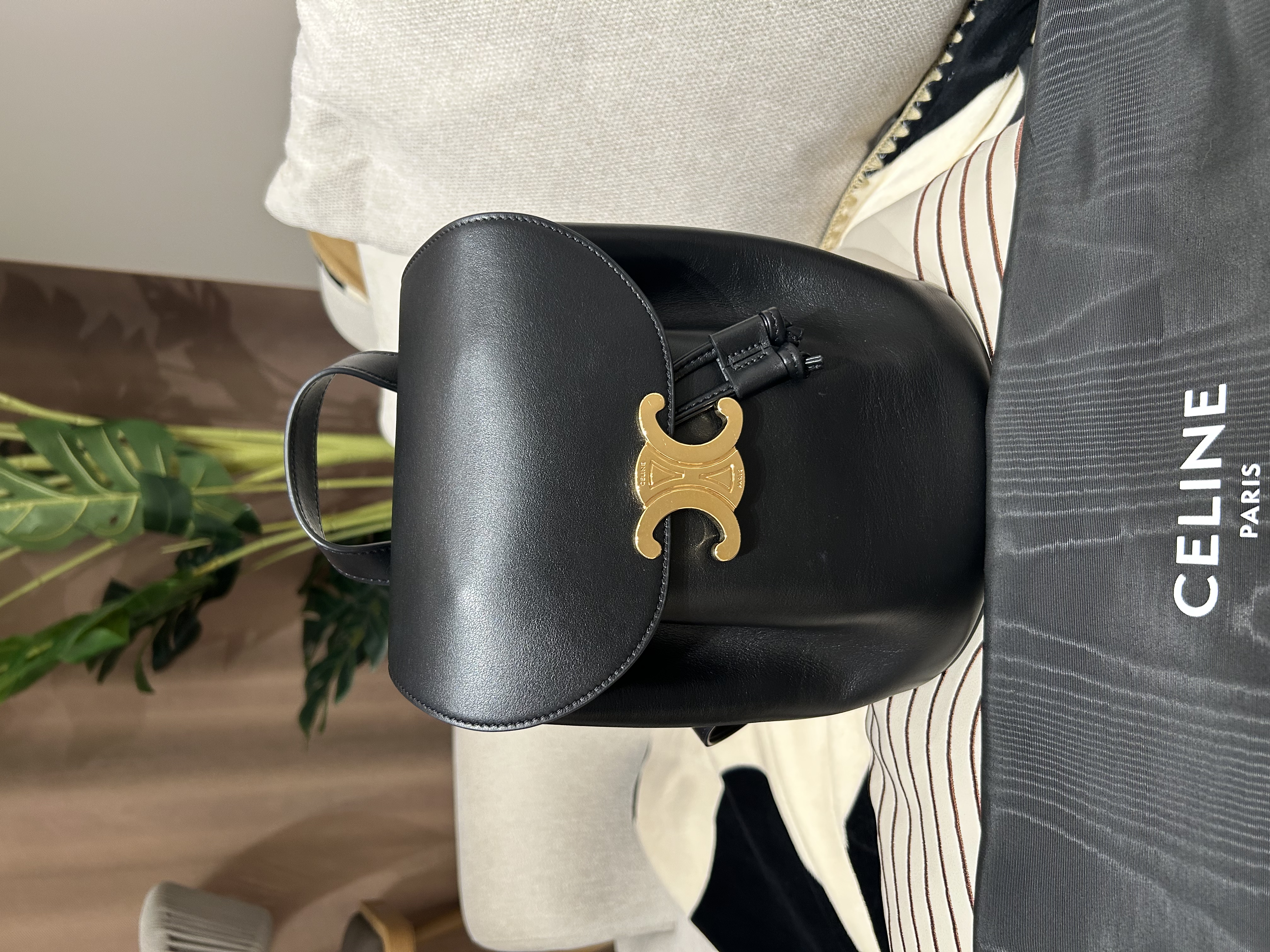 Celine Bonnie Backpack 黑色金扣 100%Authentic, 98%New ✅Dust bag