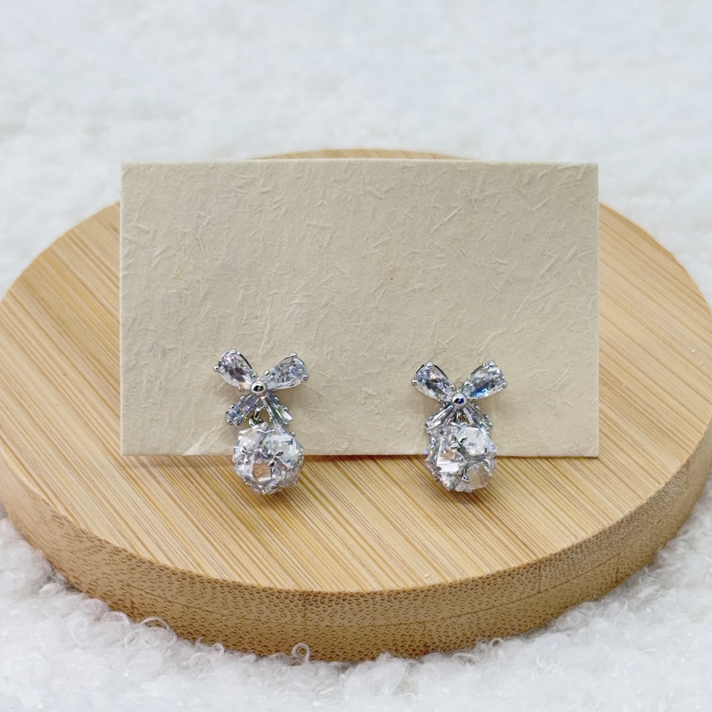 銀色水鑽蝴蝶結波波耳環 (925 Silver Post)