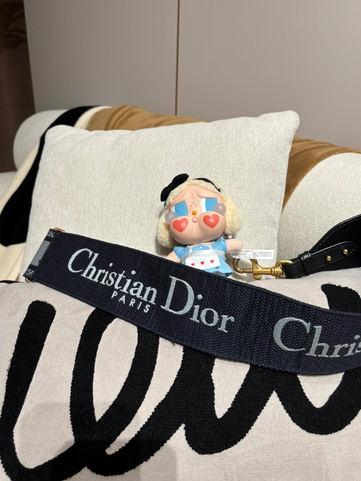CHRISTIAN DIOR BAG STRAP Dior肩帶 90 cm 100%Authentic ,98%new