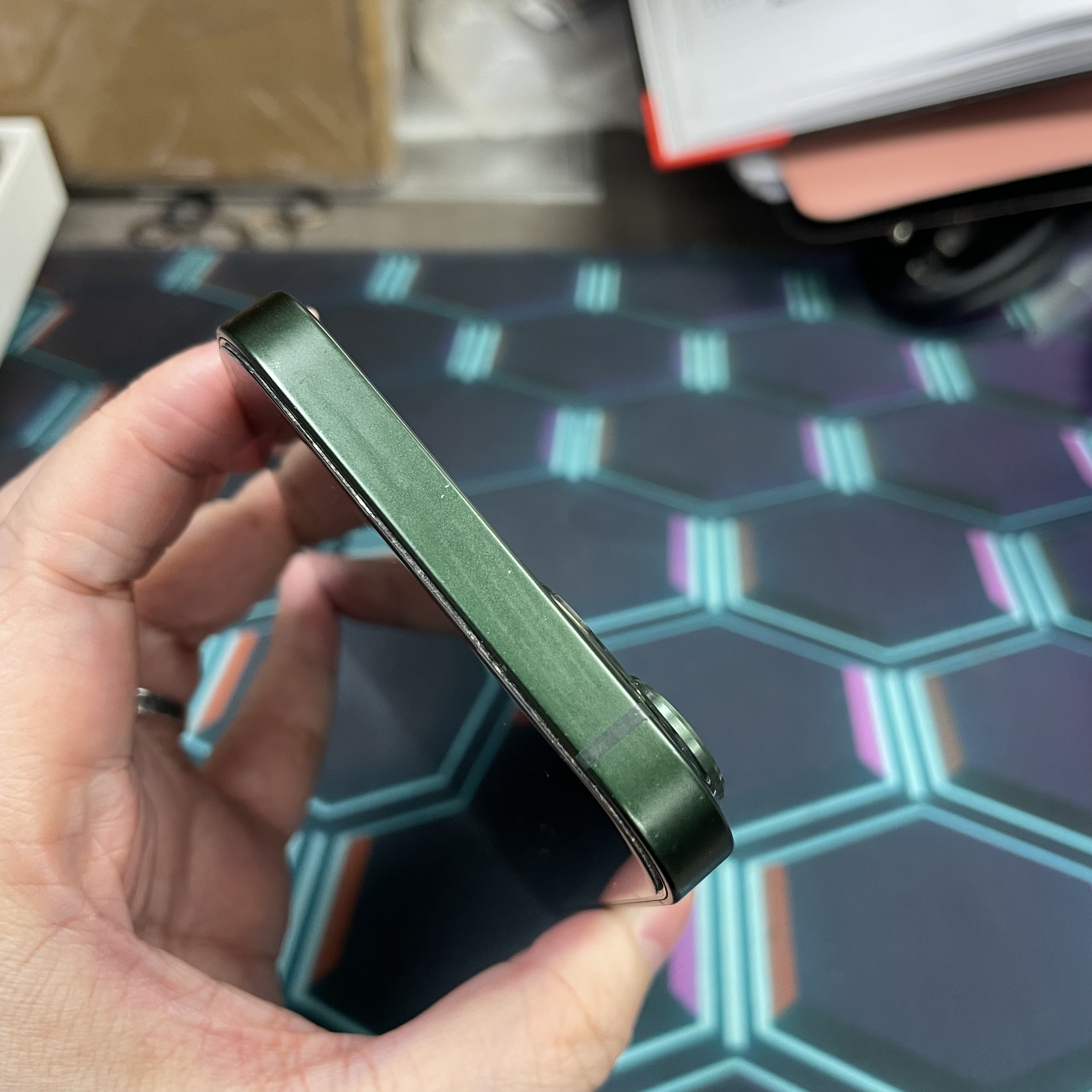 *8350 13 超靚機 256GB 電71 綠色 green