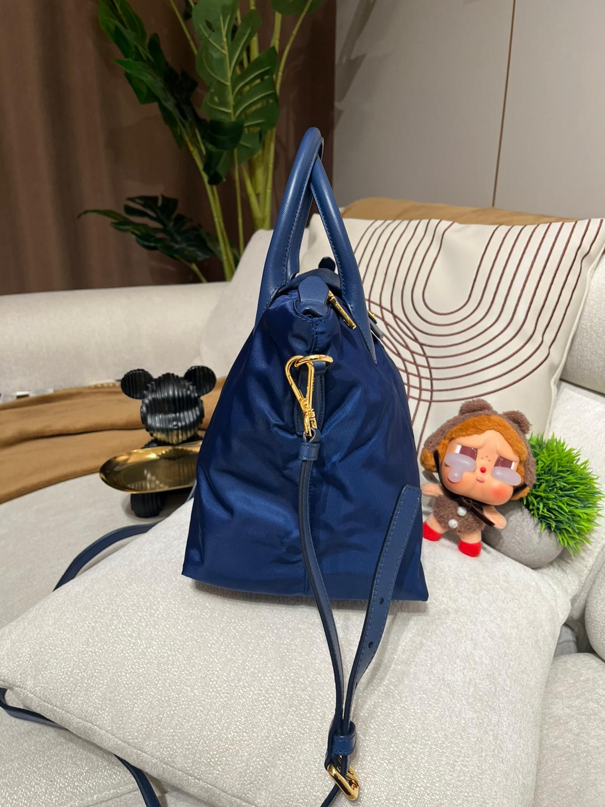 Prada Nylon 2way Bag 100%Authentic, 98%New ✅Dust bag