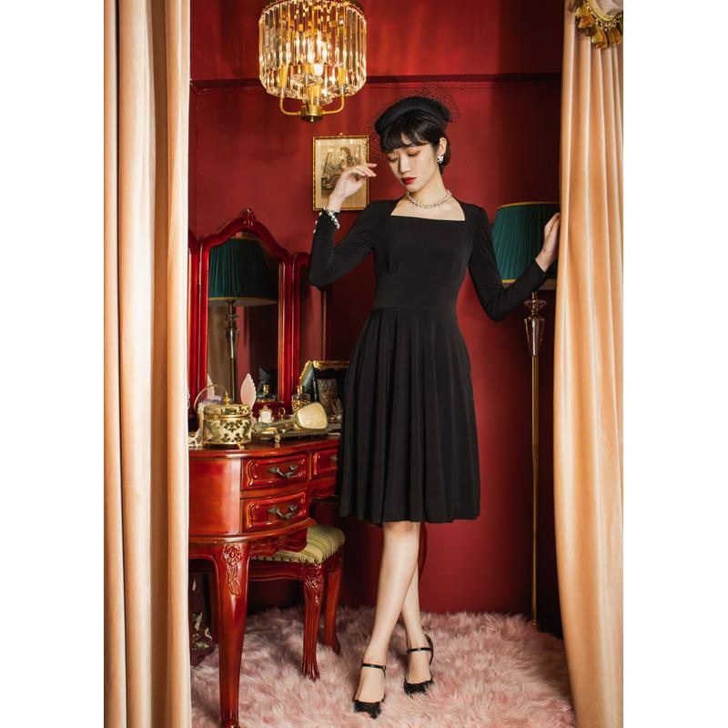 (SOLD OUT) 1950s Inspired Mademoiselle Cocktail Dress - Black x Half Circle Bottom(FM150)