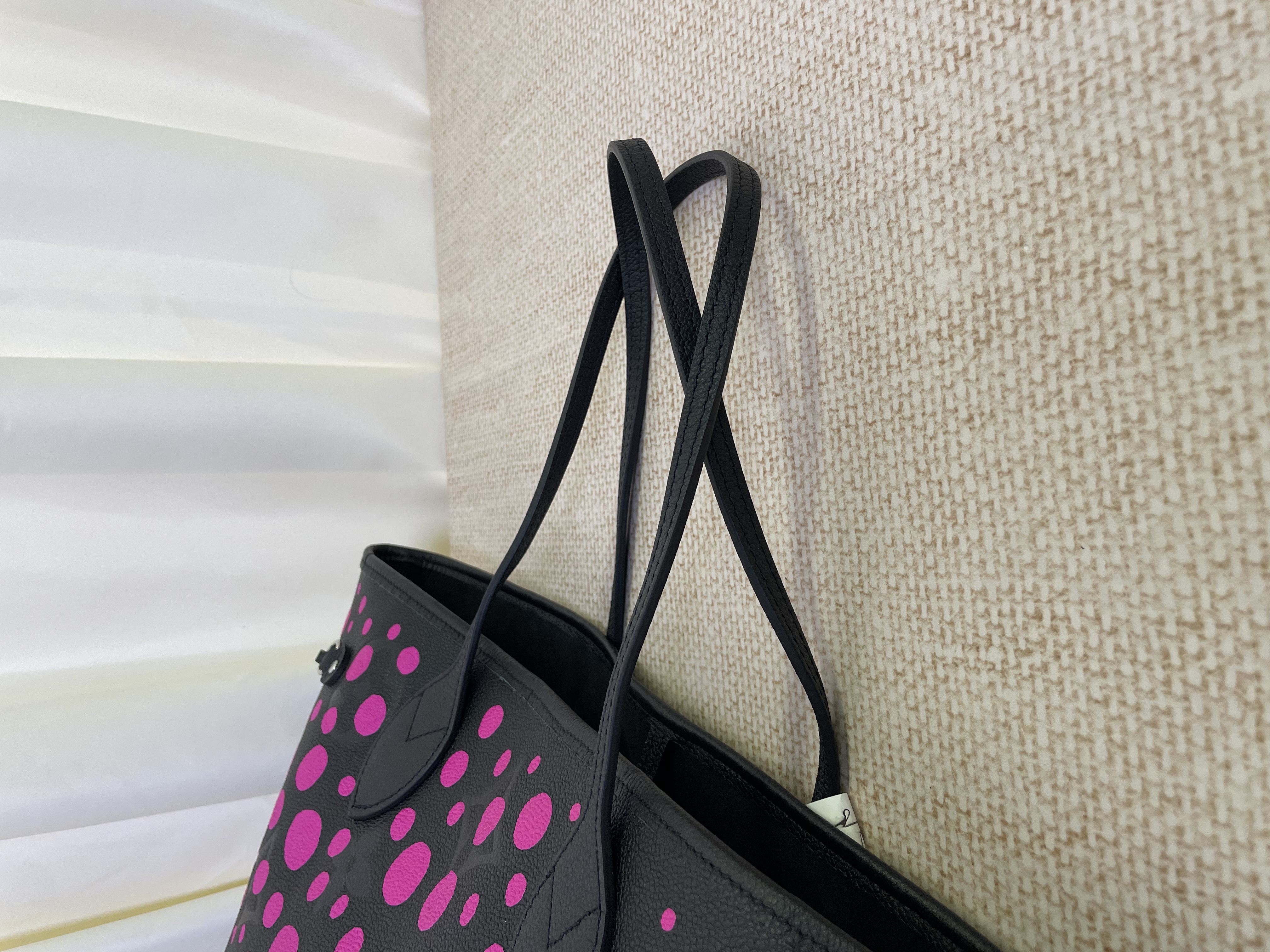 Pre-owned Louis Vuitton x Yayoi Kusama tote bag/ Product Code: 26031001