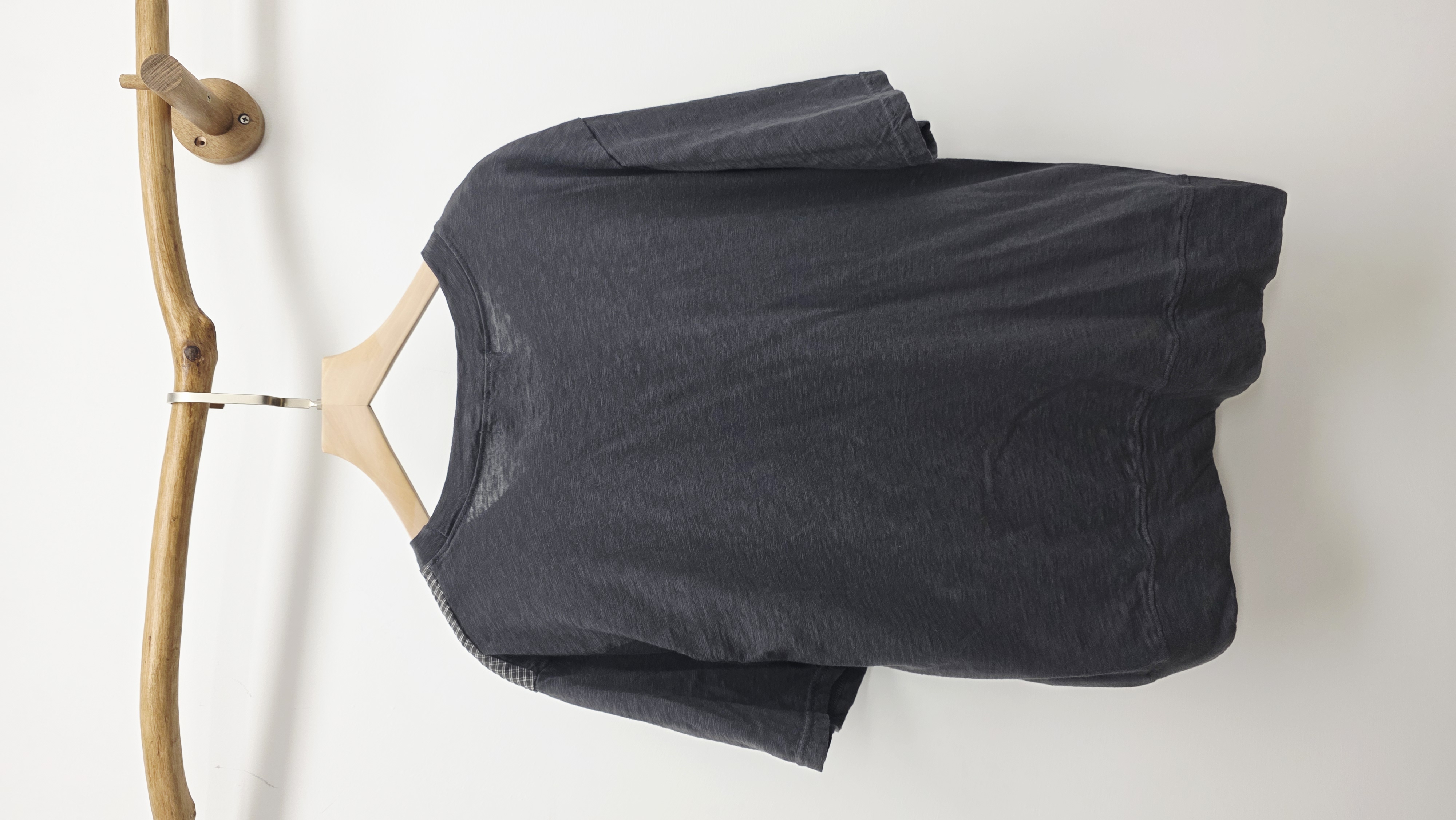 韓國炭灰拼白魚骨袋刺繡棉Tee