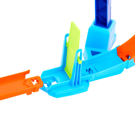 體驗高難度特技賽道的刺激玩法。這款Hot Wheels Corkscrew Jump Champion設計螺旋環形跳躍機關，結合發射軌道，讓車仔完成高速飛躍與旋轉動作，提升遊戲挑戰性。⭐ 產品賣點螺旋（Corkscrew）跳躍賽道設計發射裝置，帶來高速衝刺效果特技跳躍玩法，提升刺激感附1架Hot Wheels車仔可與其他Hot Wheels賽道組合🏁 適用場合車仔特技賽道玩具兒童競速遊戲親子互動禮物推薦📦 產品資料品牌：Hot Wheels系列：Stunt Tracks類型：特技賽車軌道配件：賽道＋車仔建議年齡：4歲以上⚠️ 注意事項含細小零件，不適合3歲以下兒童使用時避免過度拉扯軌道🚚 出貨安排出貨：下單後約3-7日出貨。如遇售罄 約1至2星期；如急用，請先聯絡我們安排🔍 Meta TitleHot Wheels螺旋跳躍賽道 特技車仔軌道🔍 Meta DescriptionHot Wheels Corkscrew Jump賽道套裝，設有螺旋跳躍及發射裝置，附車仔一架，帶來刺激特技競速體驗。🔍 SEO Keywords（7組）Hot Wheels賽道特技賽道玩具螺旋賽道車仔競速玩具Hot Wheels Stunt兒童車仔玩具hot wheels track set