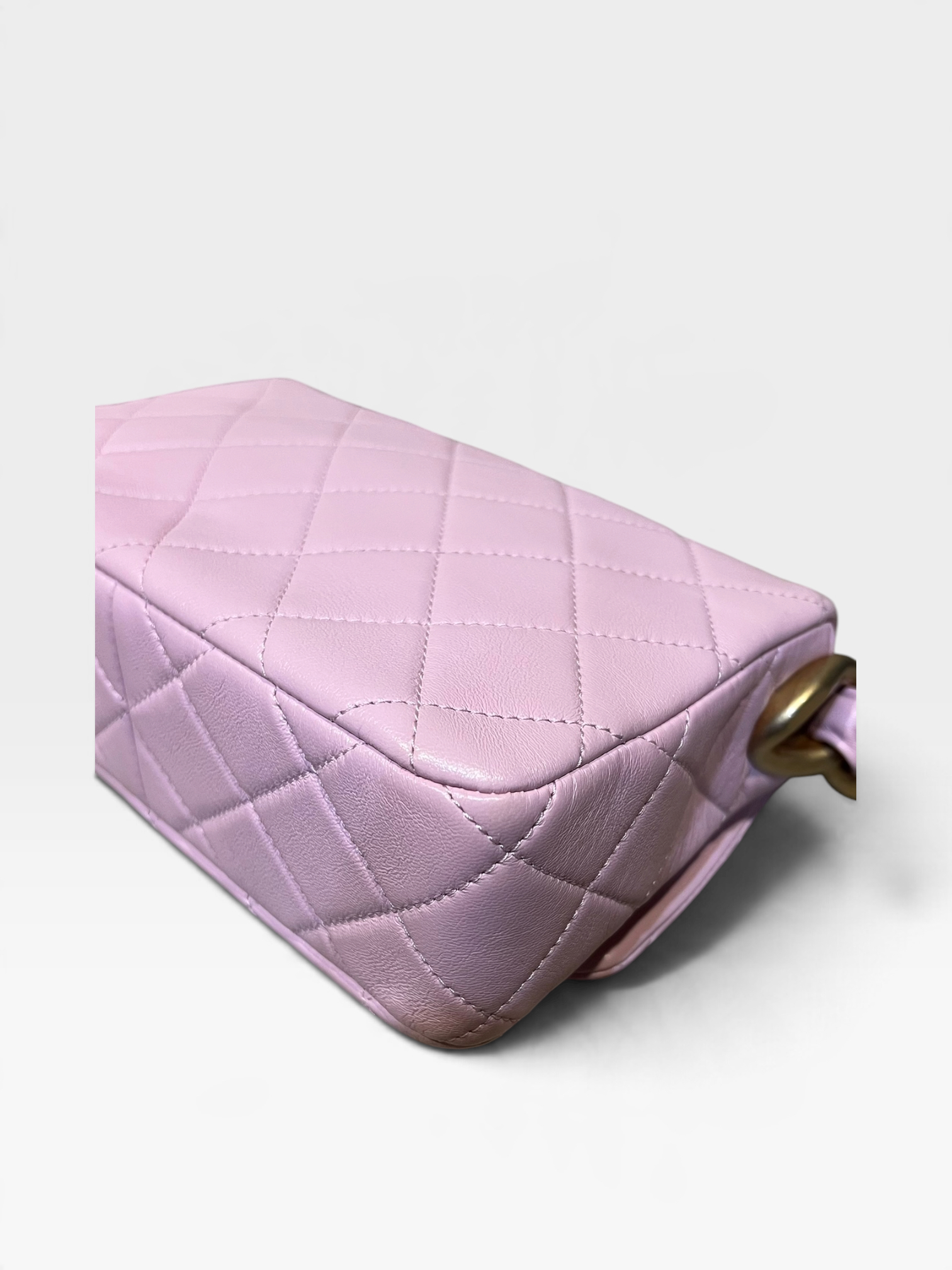 Pre-Owned Chanel Pink Quilted Calfskin/K9903