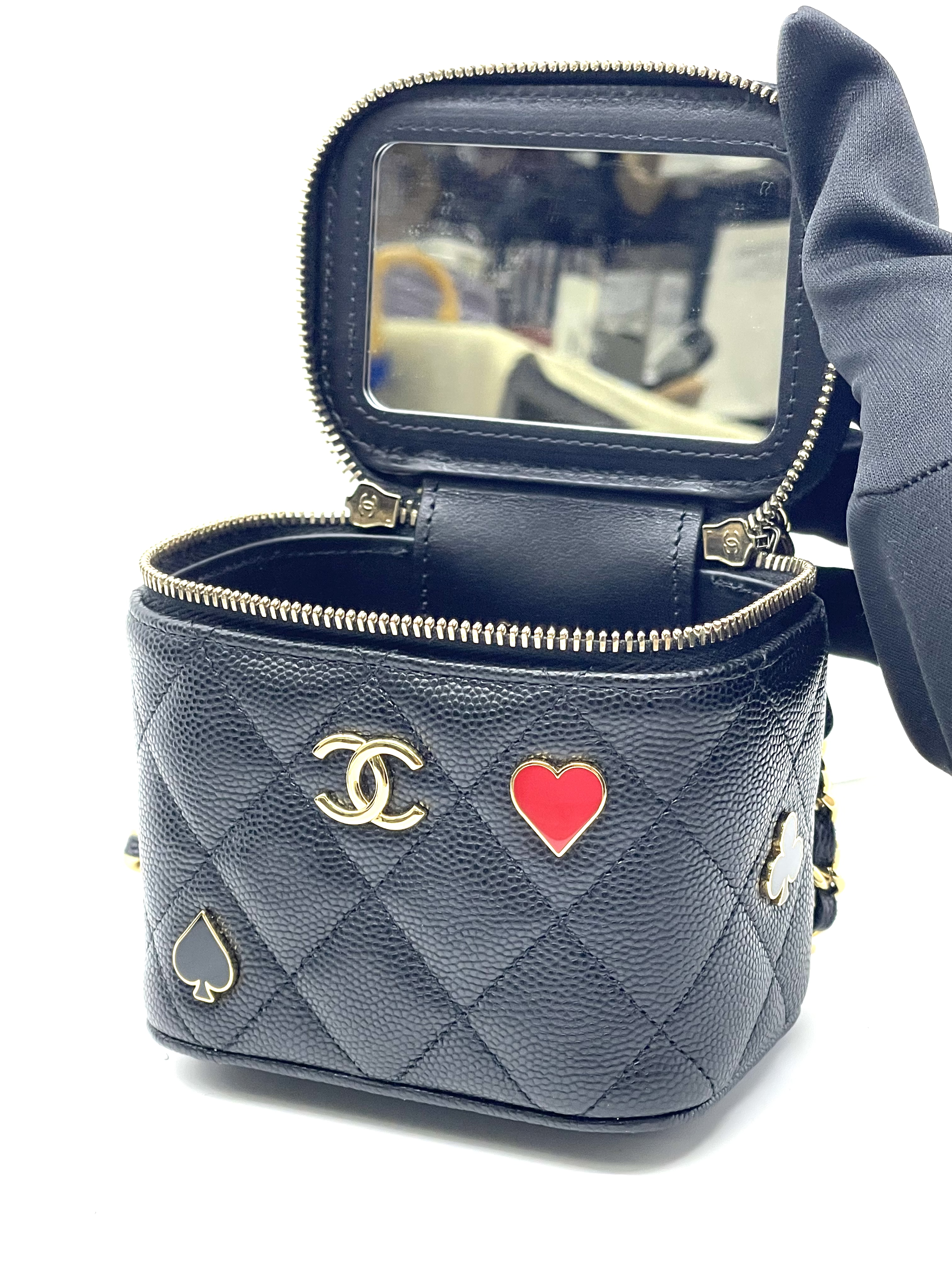 Pre-owned Chanel Coco Casino Vanity Case Mini / Product Code: 26040202