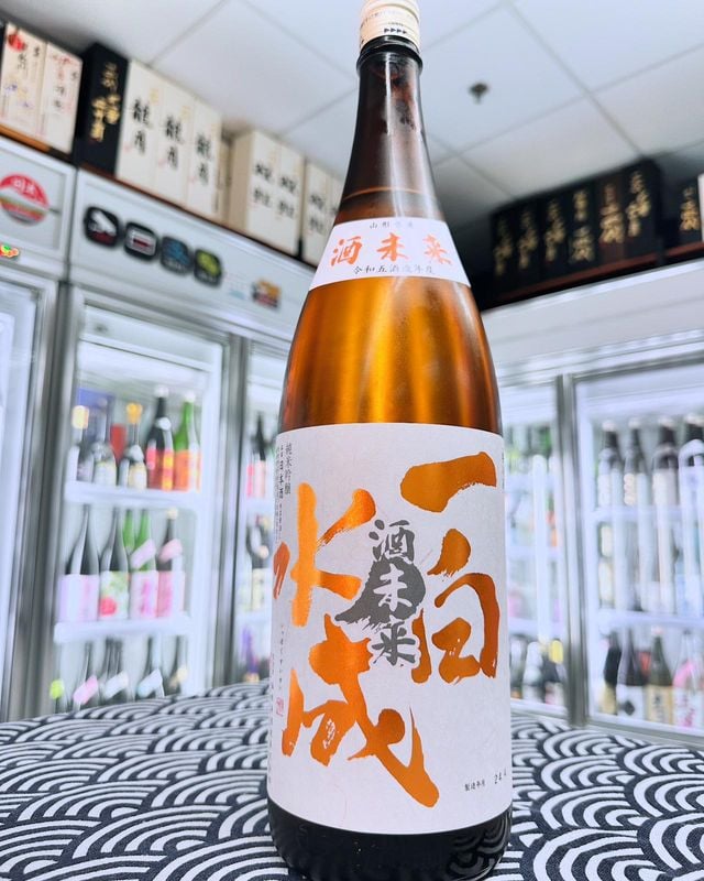 一白水成 純米吟醸 酒未来 1800ML (2606) 2024.04 | Sakedream Co.