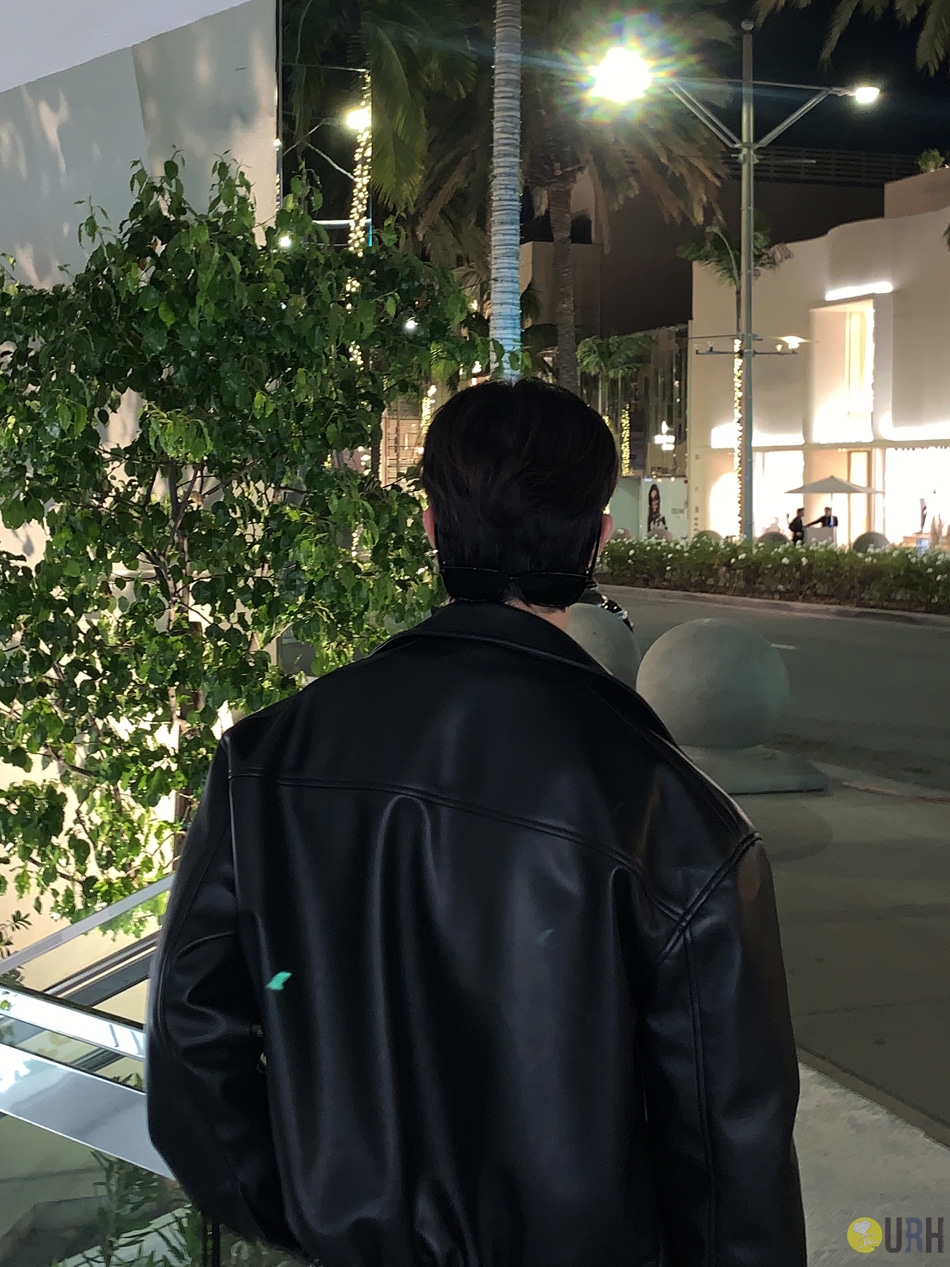 【100%保證韓國直送】韓國品牌原創系列 經典西部剪裁挺闊雙向拉鍊皮衣夾克 🧥 [1 color] RL114882