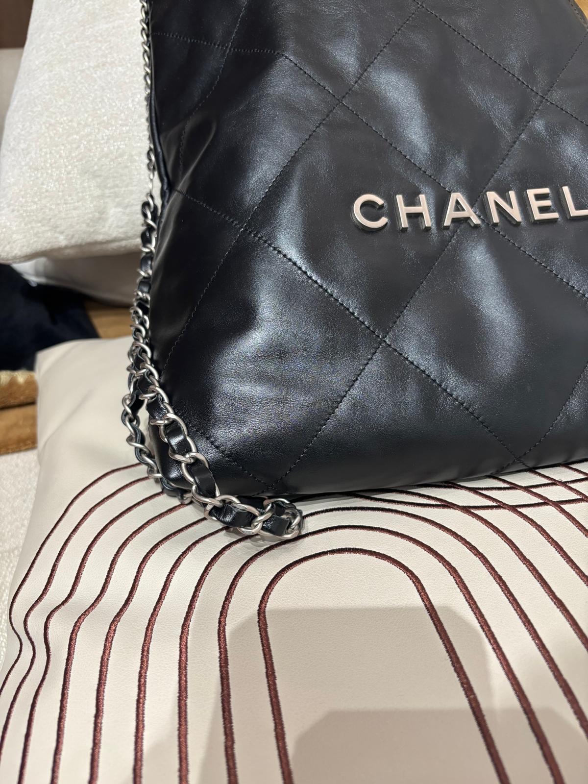 Chanel 22 backpack small calfskin 黑色牛皮銀字, 100%Authentic, 98%new ✅收據副本✅Dust bag