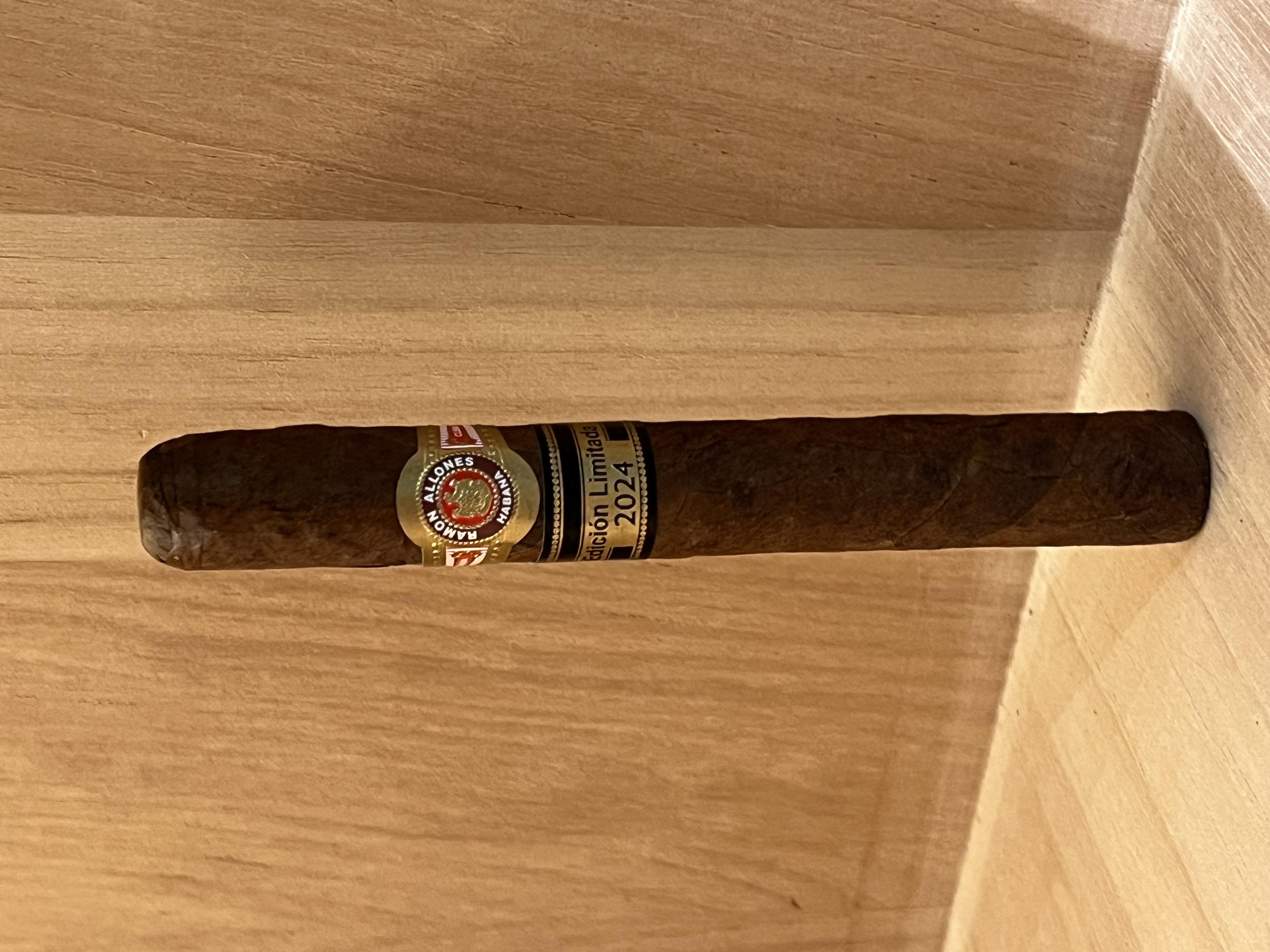 RAMON ALLONES雷蒙阿隆尼2024年限（單支）