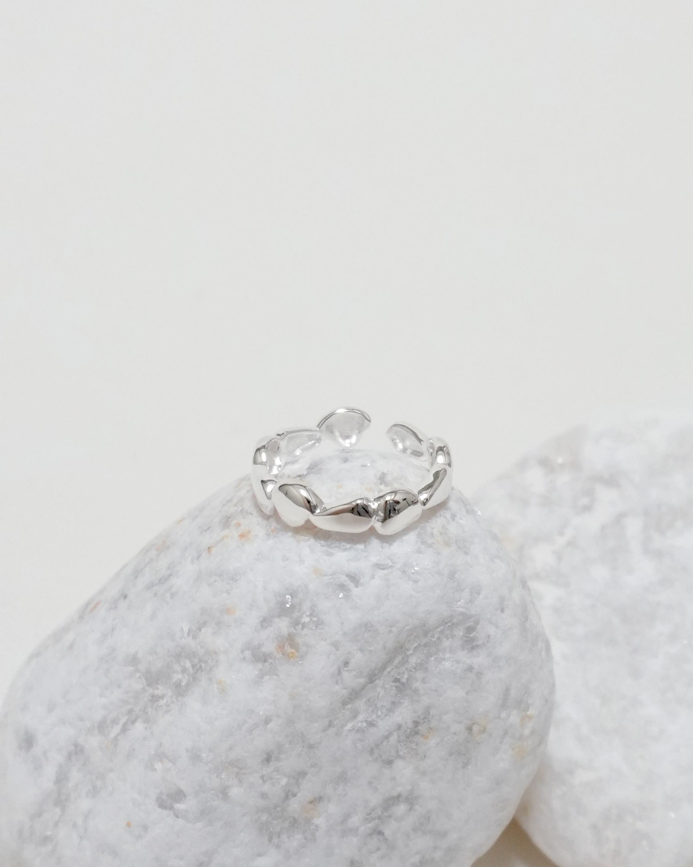 Curved Bead Ring