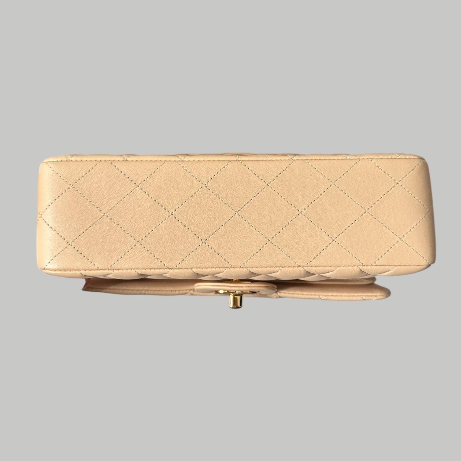 Chanel Lambskin 23cm 奶茶金扣