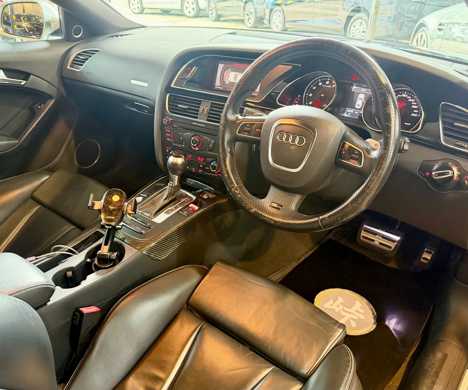 Audi RS5 Coupe 4.2 Quattro 2011