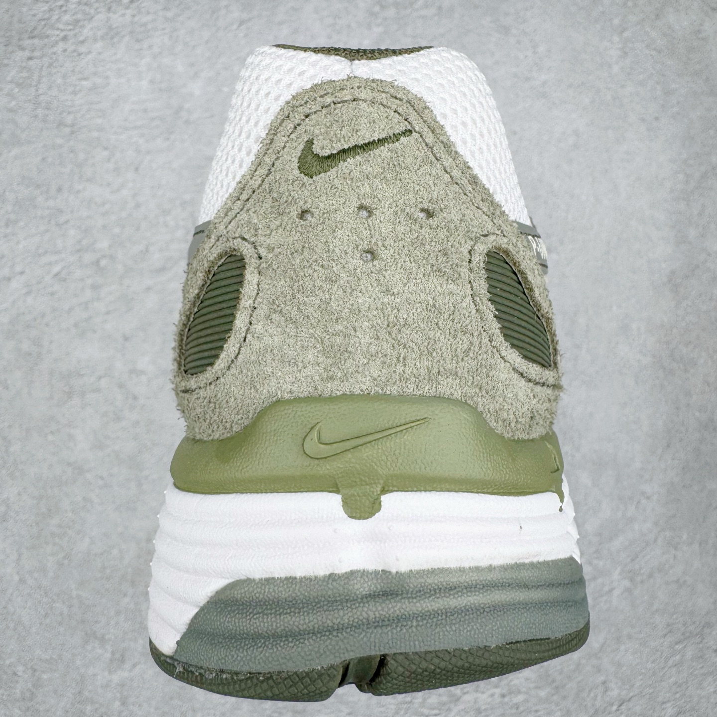 Nike P-6000 IH0246-320  