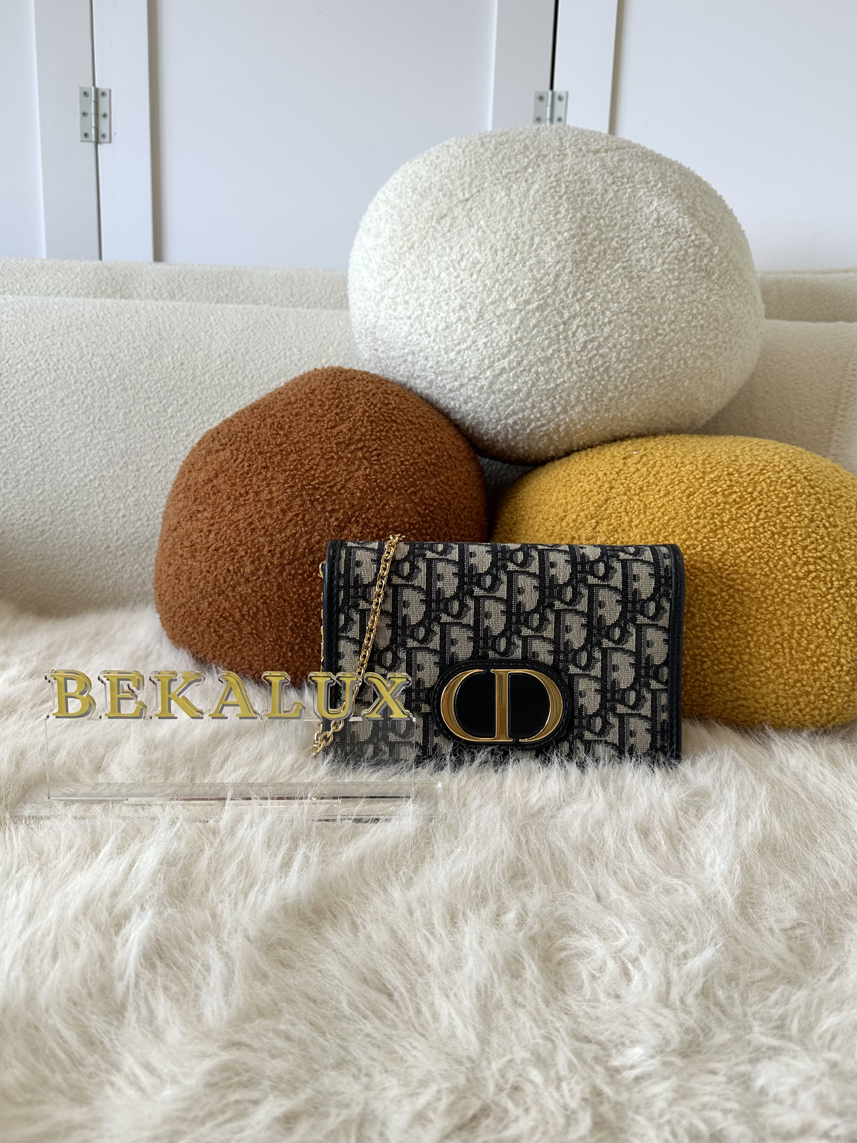 Pre-owned Dior 30 Montaigne Pouch/ Product Code: 25051001