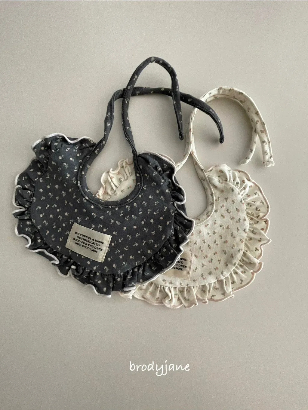 🇰🇷brodyjane bib