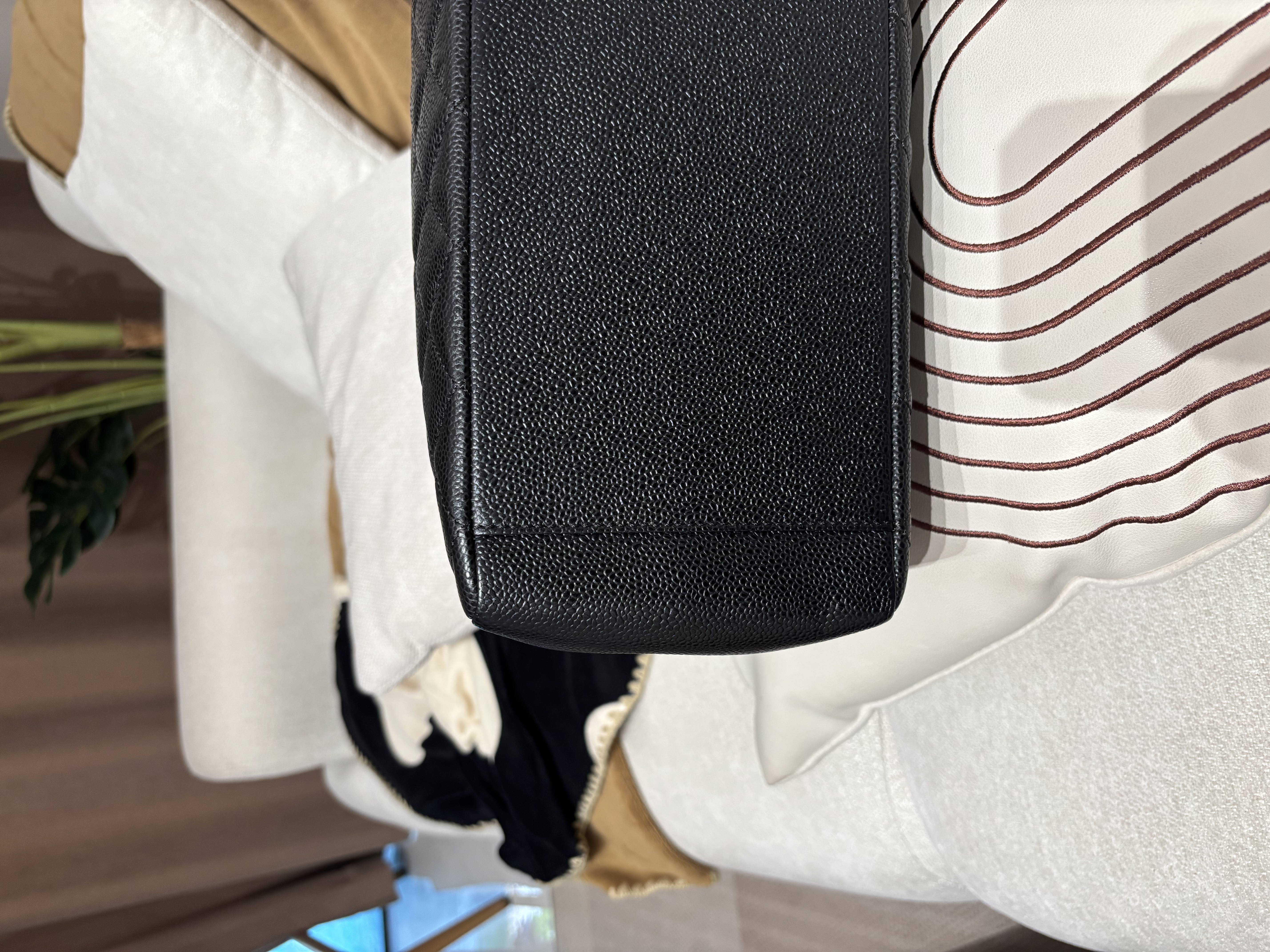 Chanel Gst Tote Bag 黑色荔枝牛皮 100%Authentic, 98%new ✅card ✅dust bag 