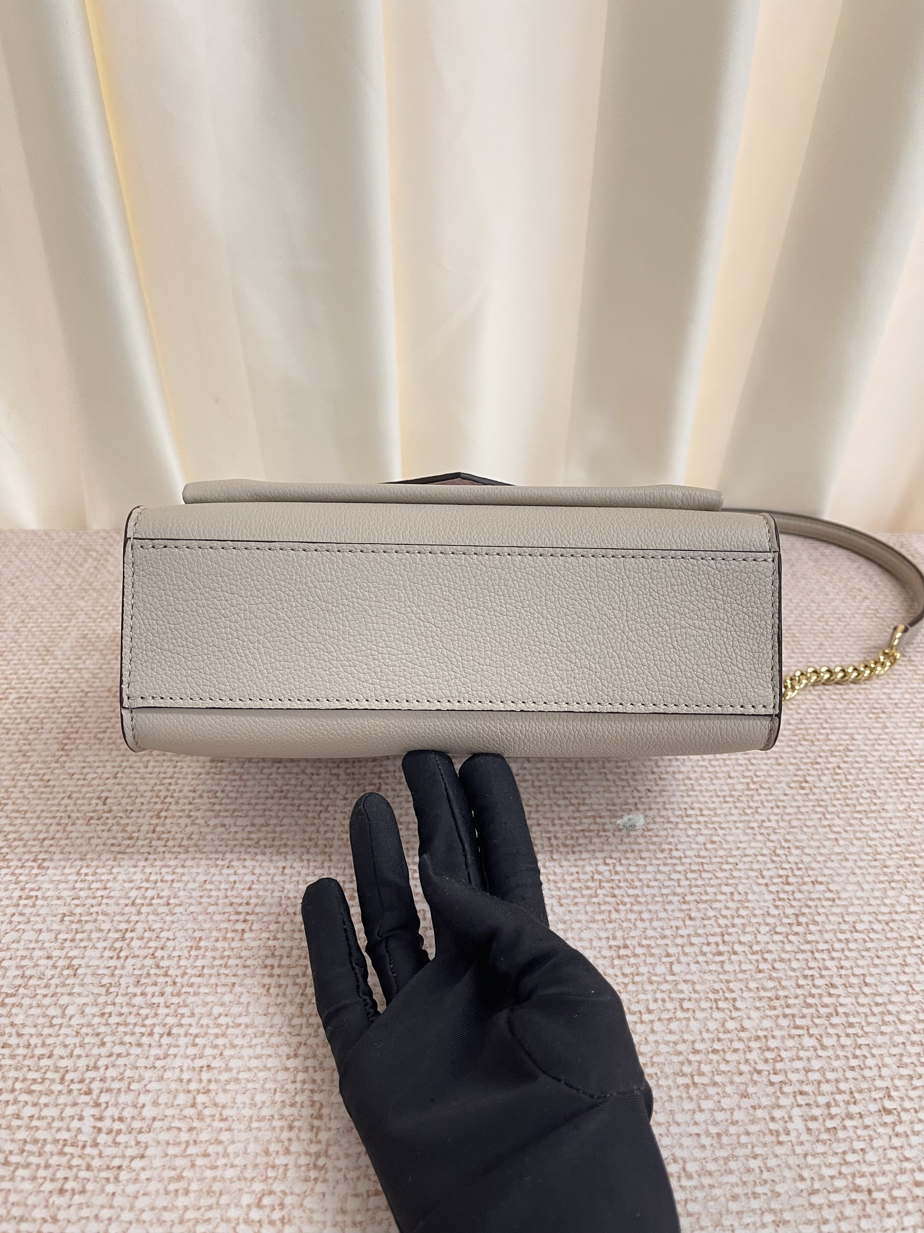 Pre-owned Louis Vuitton Mylockme/ Product Code: 26052120