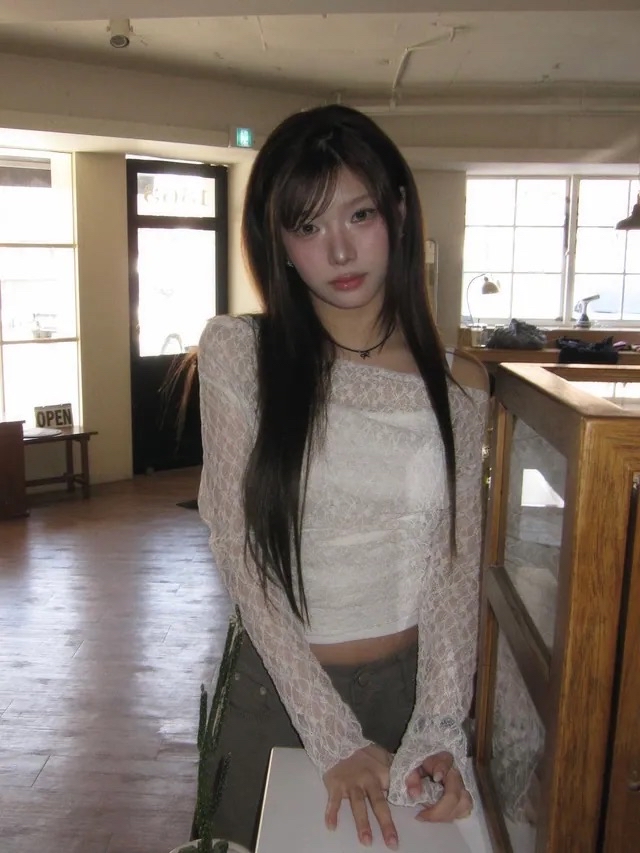 【 店主自留 ♪ 滿滿韓妹感！垂感U領編織蕾絲兩件裝🤍✨ 】 Lace Up Day Top Set(三色入)