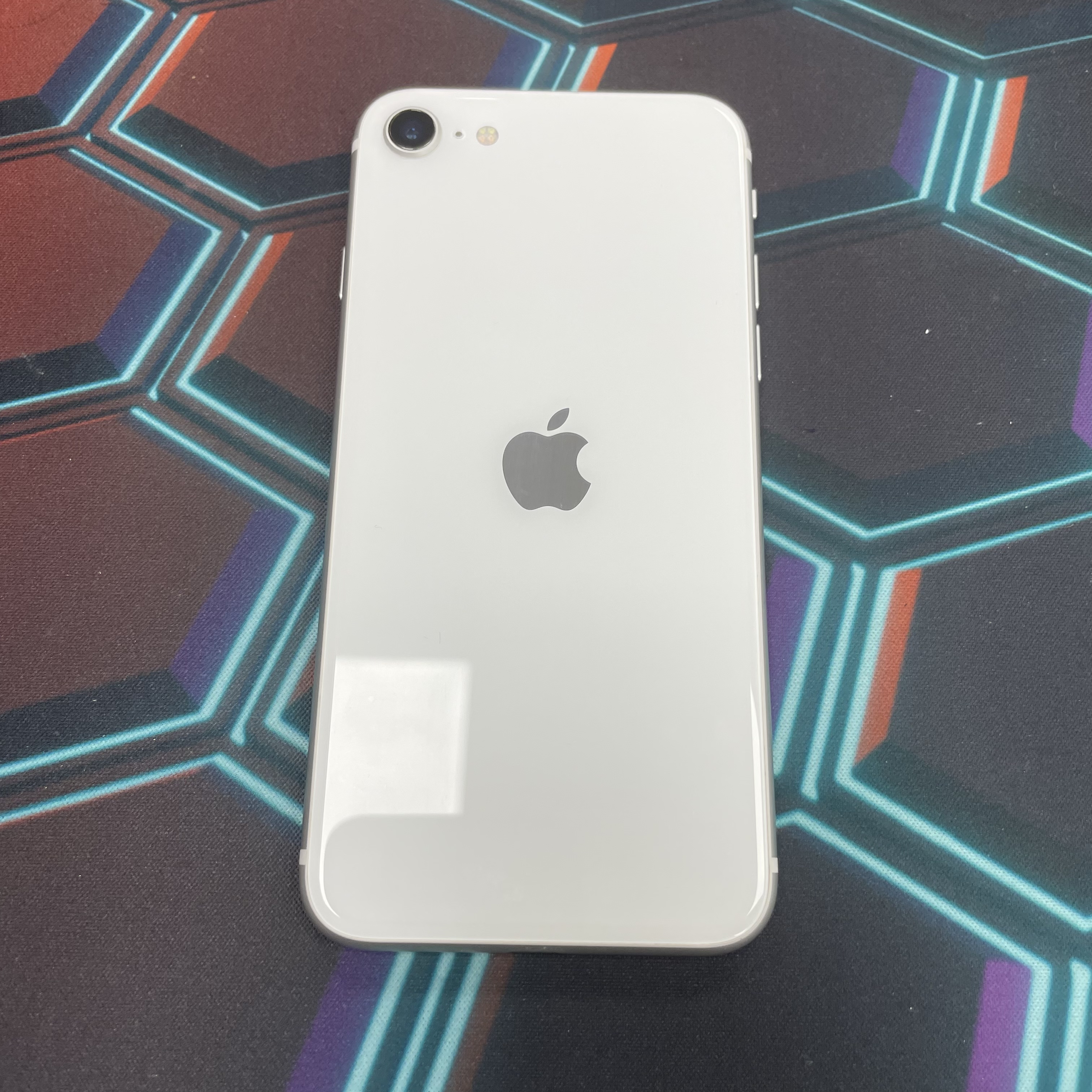 *7050 SE 2 勁靚機 128GB 電74 白色 white