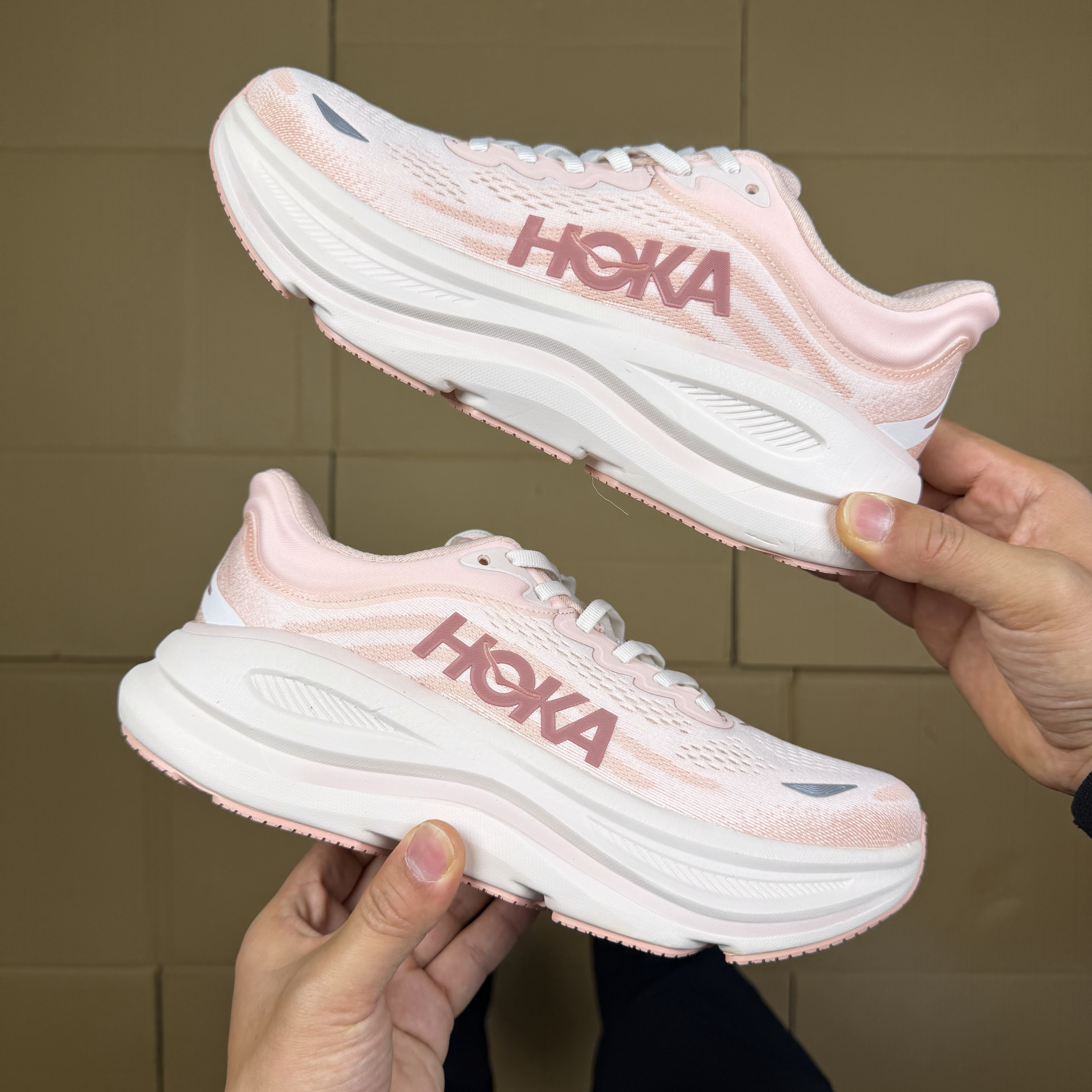 Hoka One One Bondi 9 