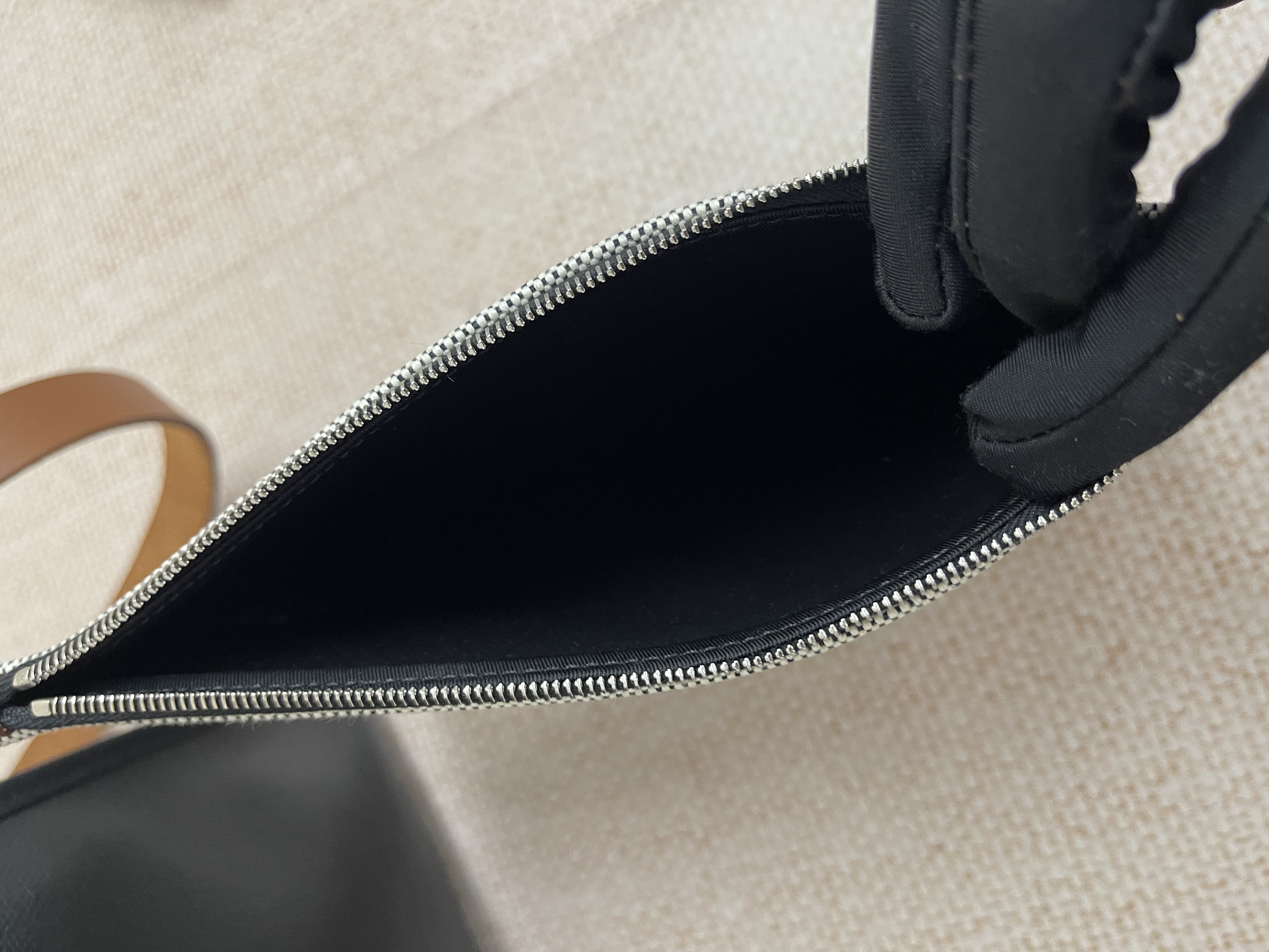 Pre-owned Hermes Herbag/ Stamp W/ Product Code: 26041506