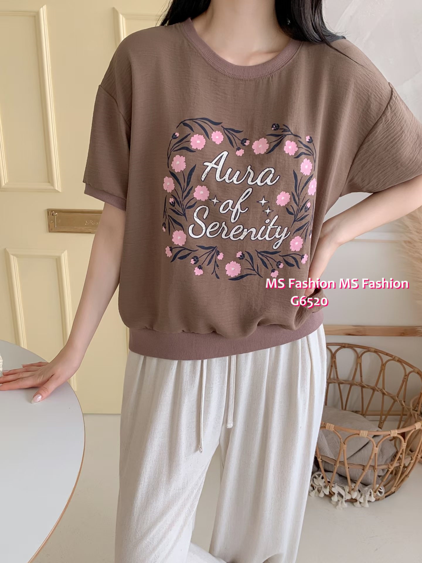 G6520 花花字母print top
