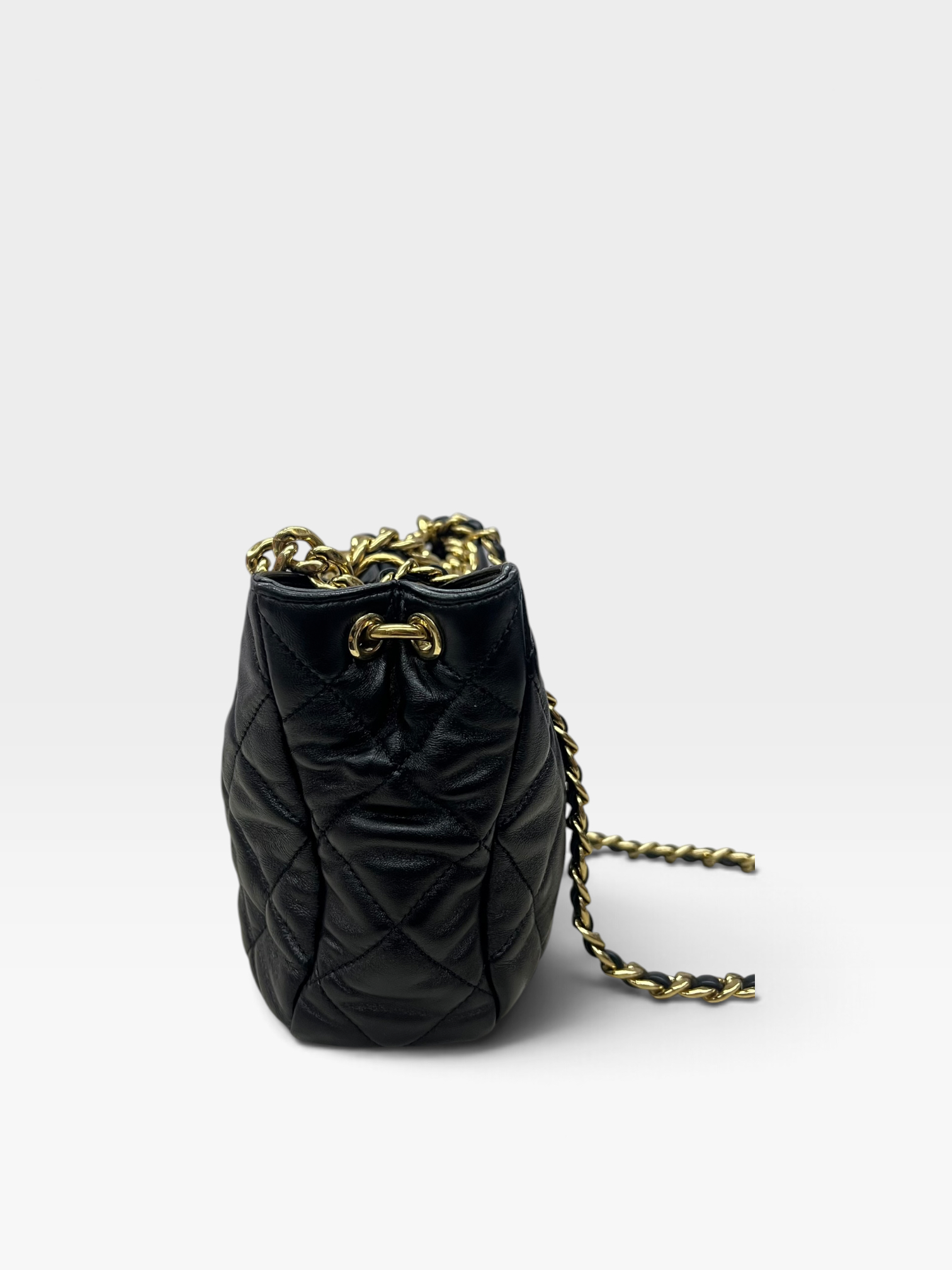 Pre-Owned CHANEL Hobo Handbag / Product Code: 092509