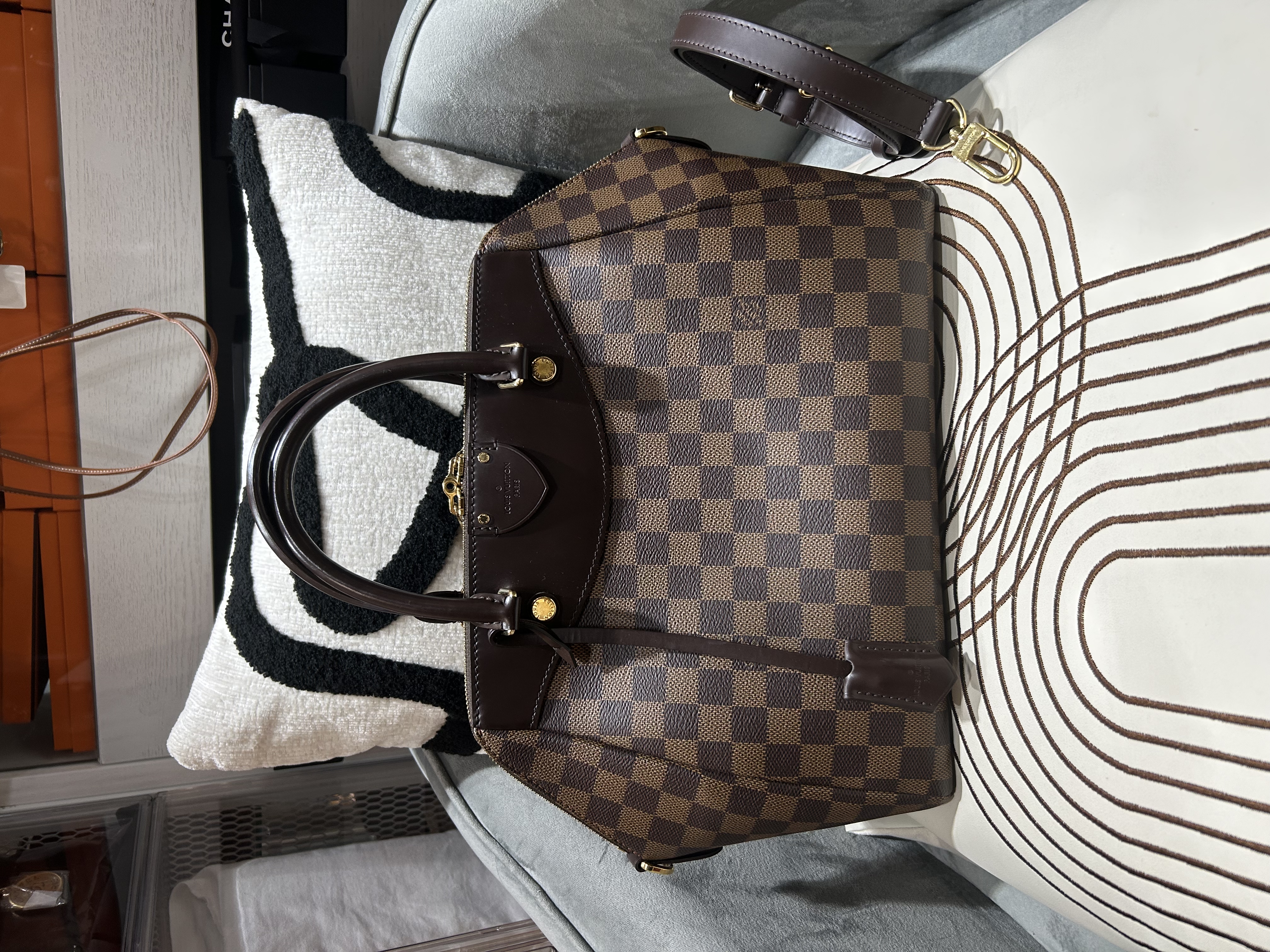 LV Mews Damier Ebene 2 Way Bag 100% Authentic , 98%New✅Key Lock✅Dust bag