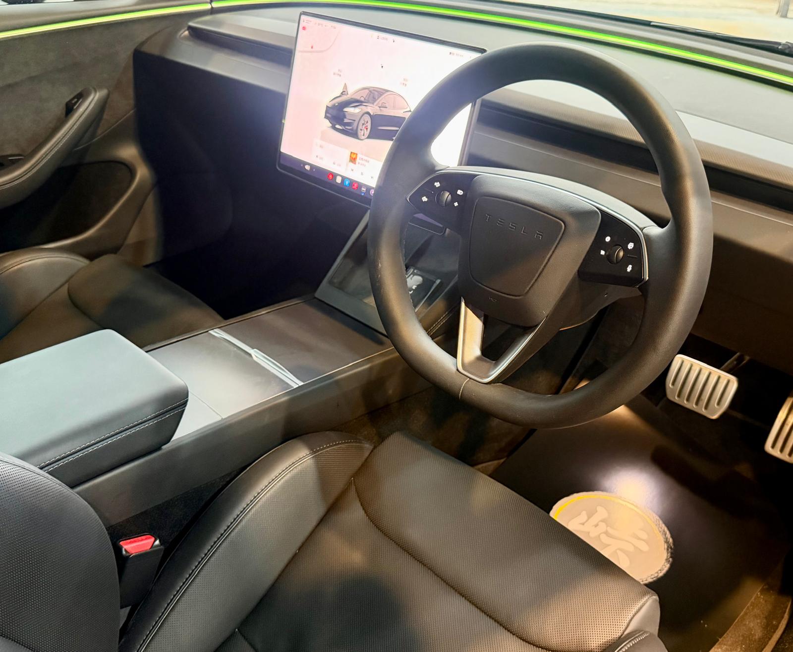 TESLA Model 3 Highland Performance 2024