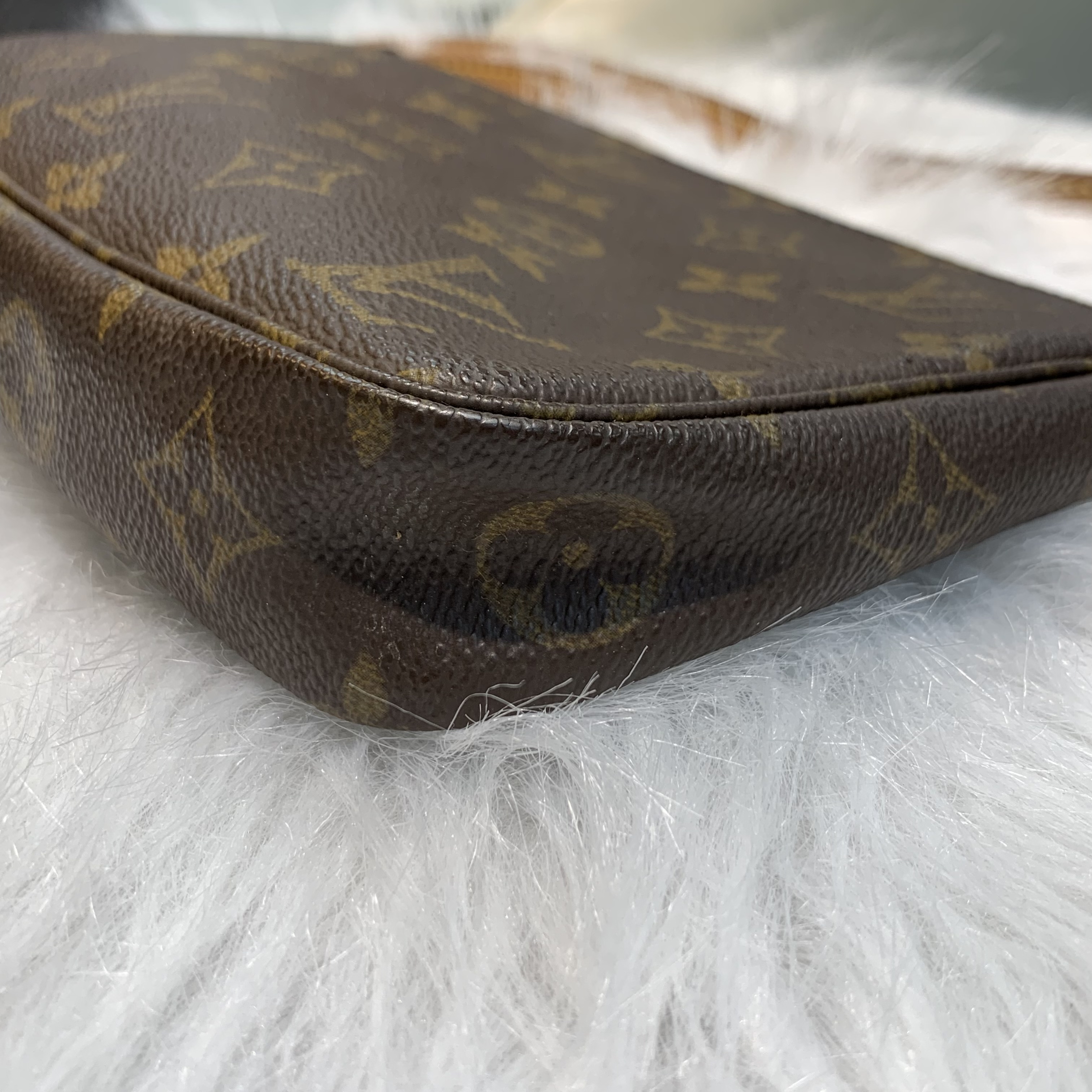 LV 經典復古斜孭麻雀袋🤎