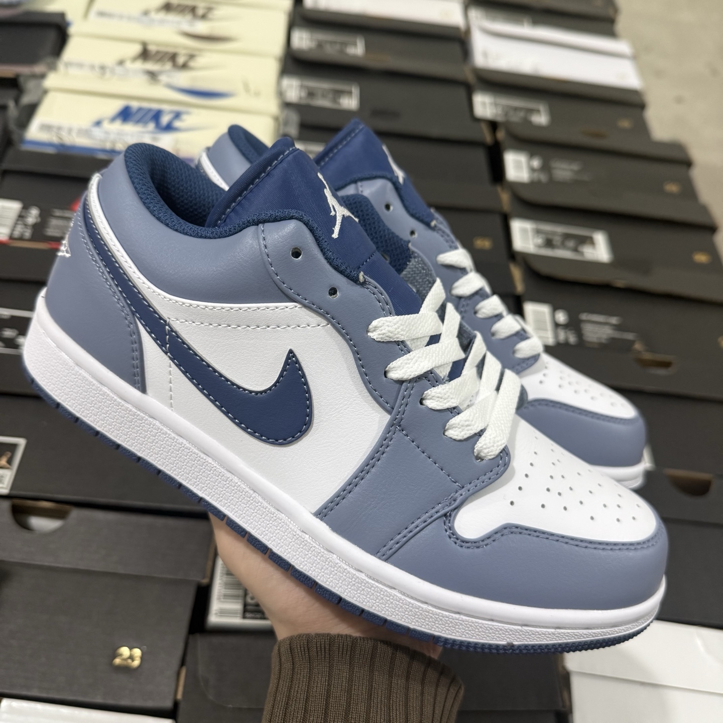 Nike Air Jordan 1 Low “Ashen Slate”553558-414
