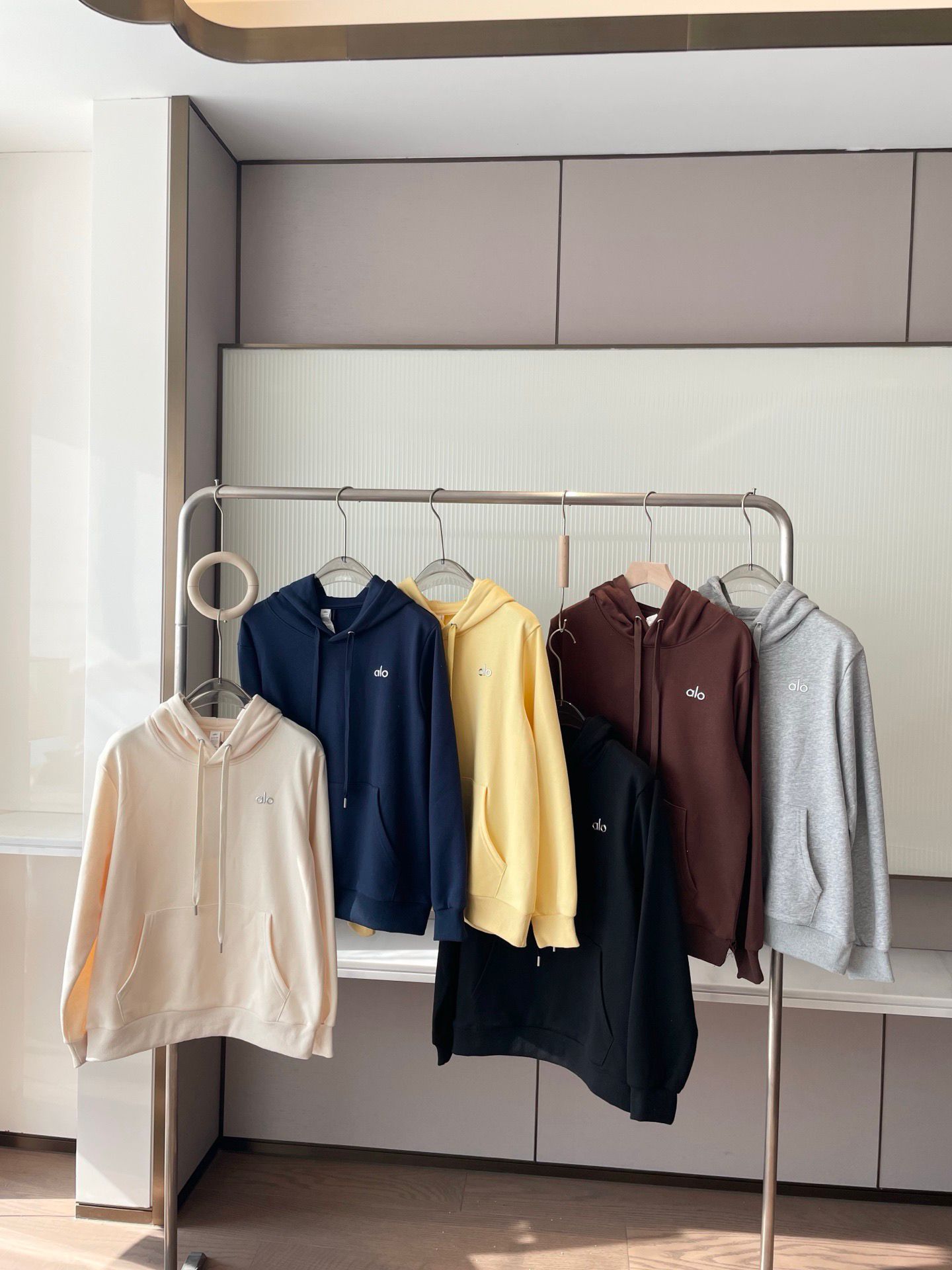 $230件。 Alo春季新款字母衛衣帽衫