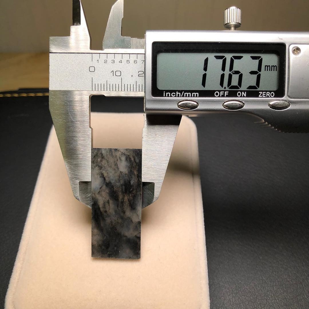 玻璃地烏雞無事牌