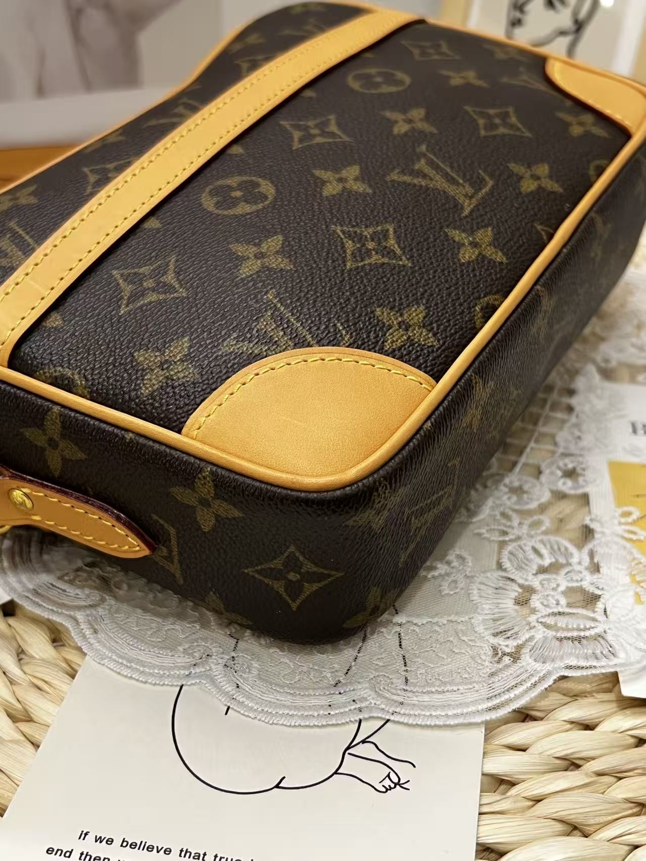 LV Monogram Trocadero（爆款相機包）