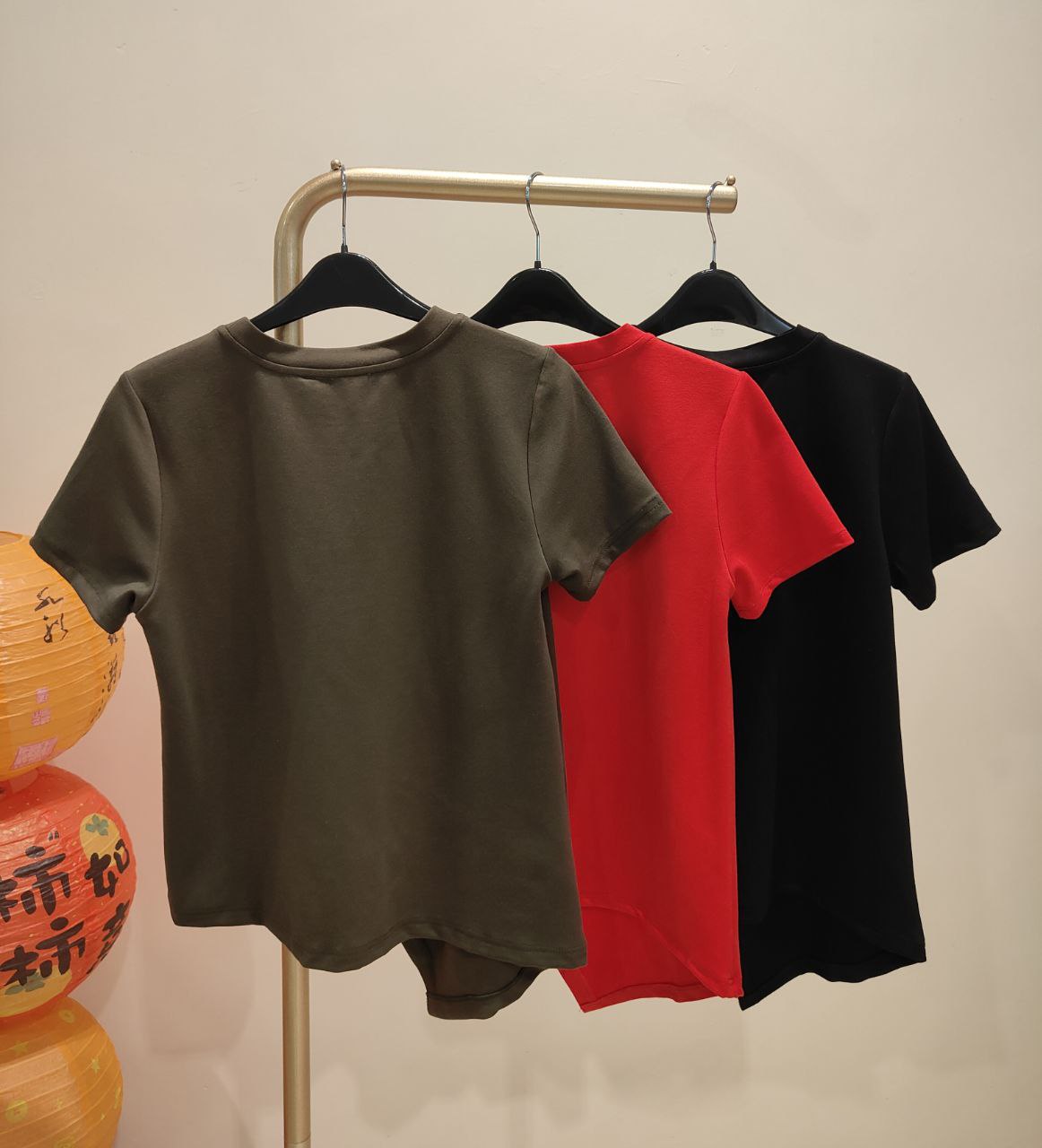 下摆不对称上衣 1673