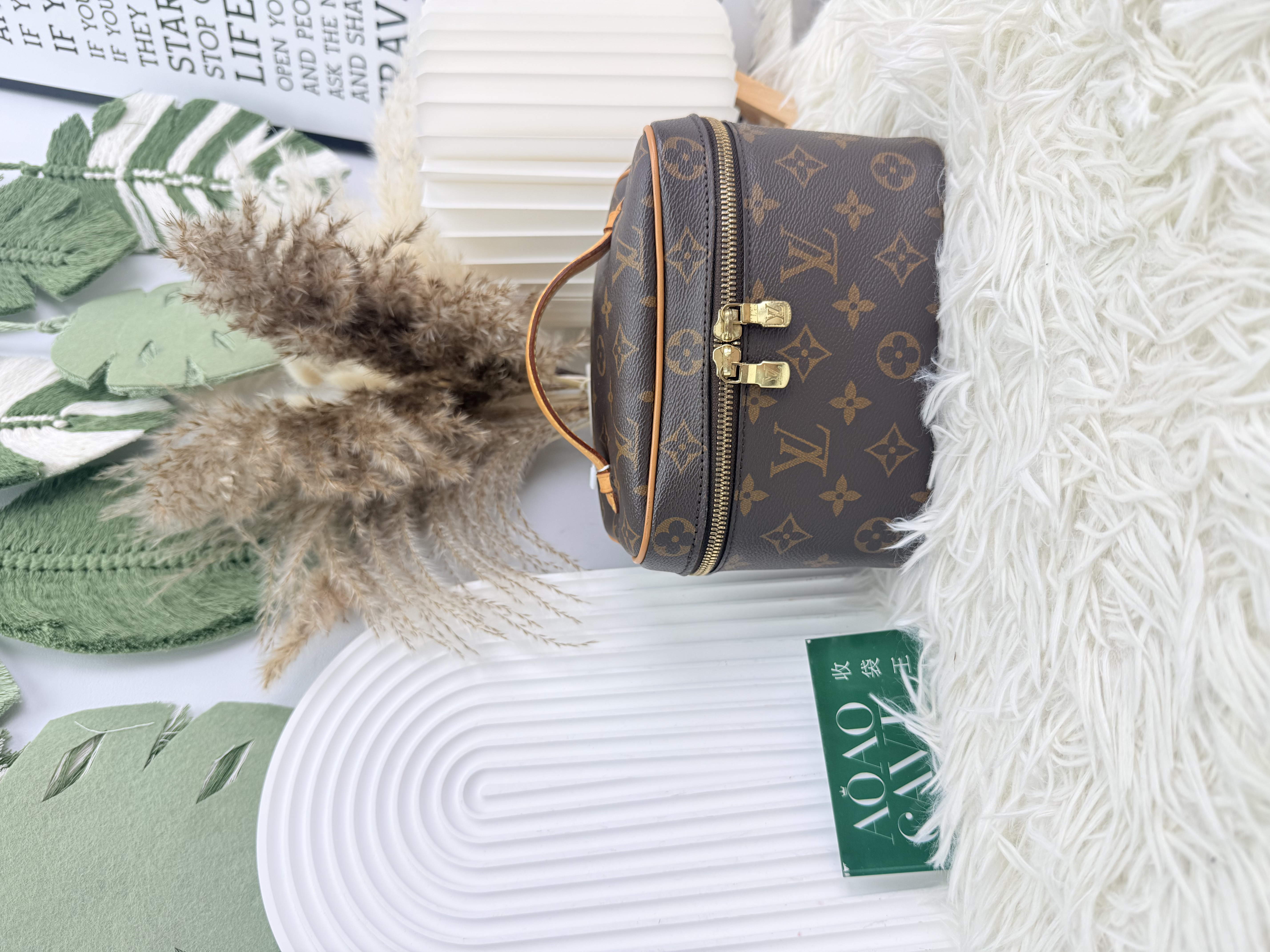 LV🤍PRE OWNED Nice Mini 老花化妝包 手拿包 🤎