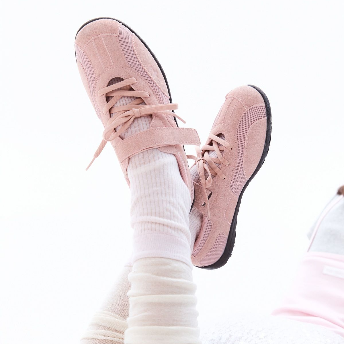 [+OTZ] Soft Tone Colour Edit: Romary Suede Lace-up Sneakers (3種)