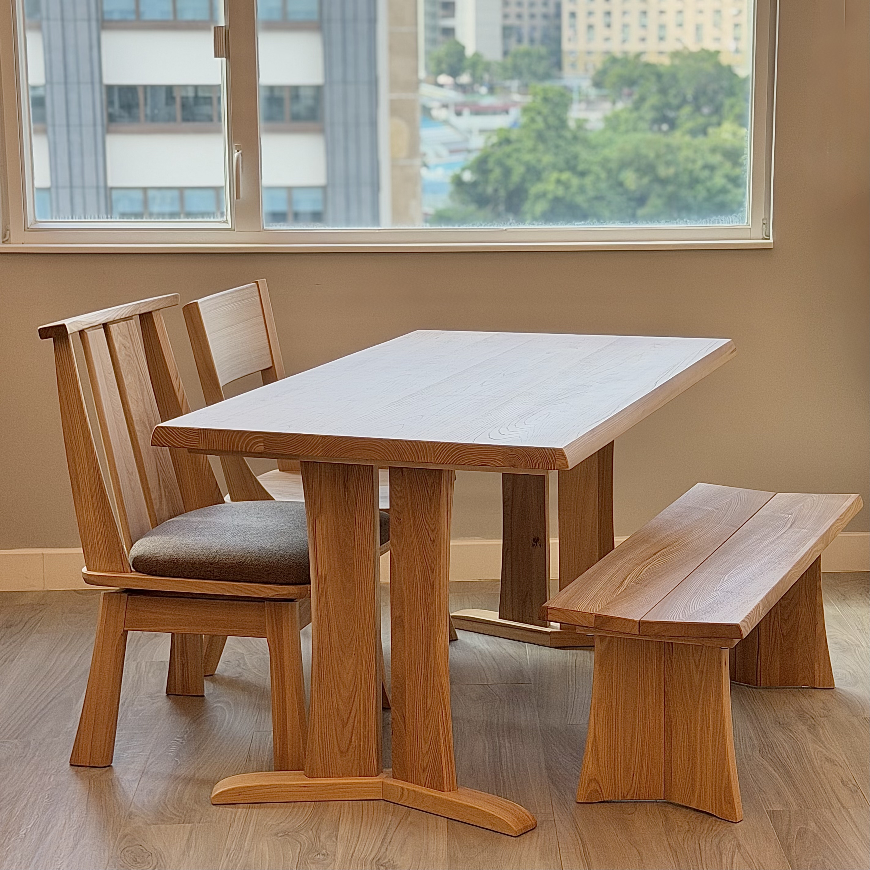 新品推介KOBE Dining Table