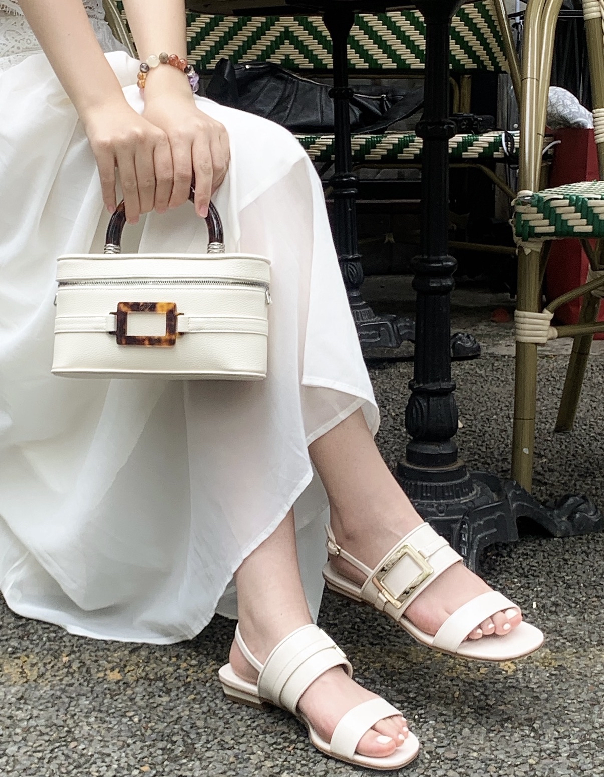 限時優惠✨新款🆕訂貨🍒RV Belle 白色方扣2.5cm sandal  Size 37.5/38.5/39/41 only